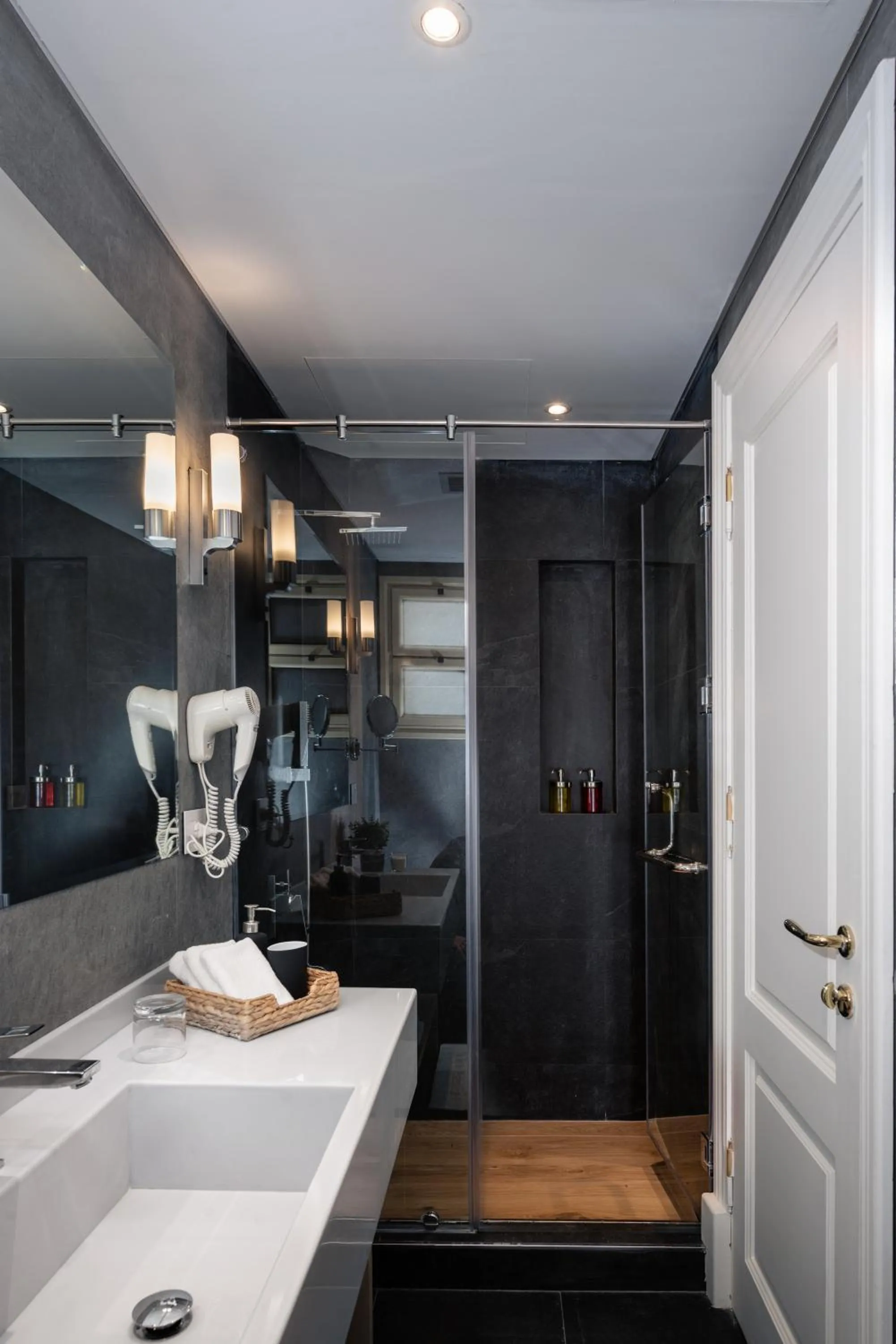 Bathroom in Maran Residence