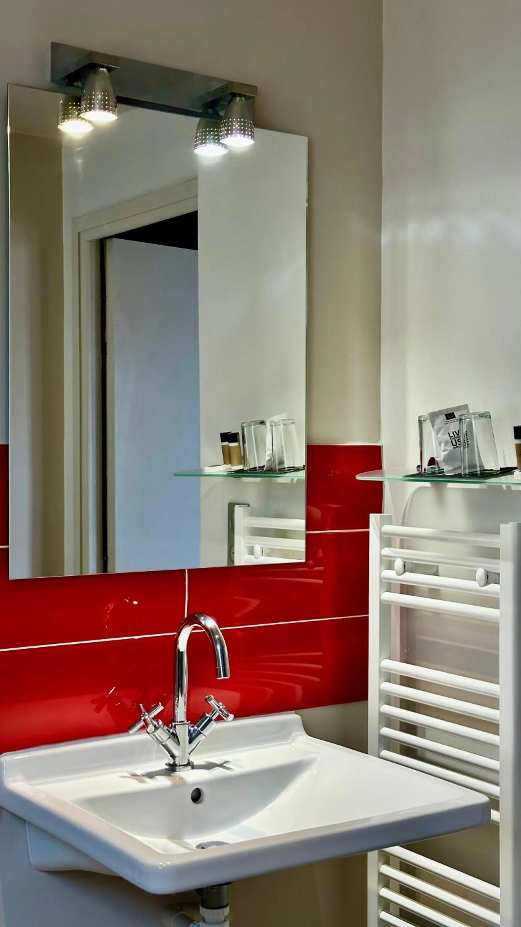 Bathroom in Hôtel Villa la Renaissance