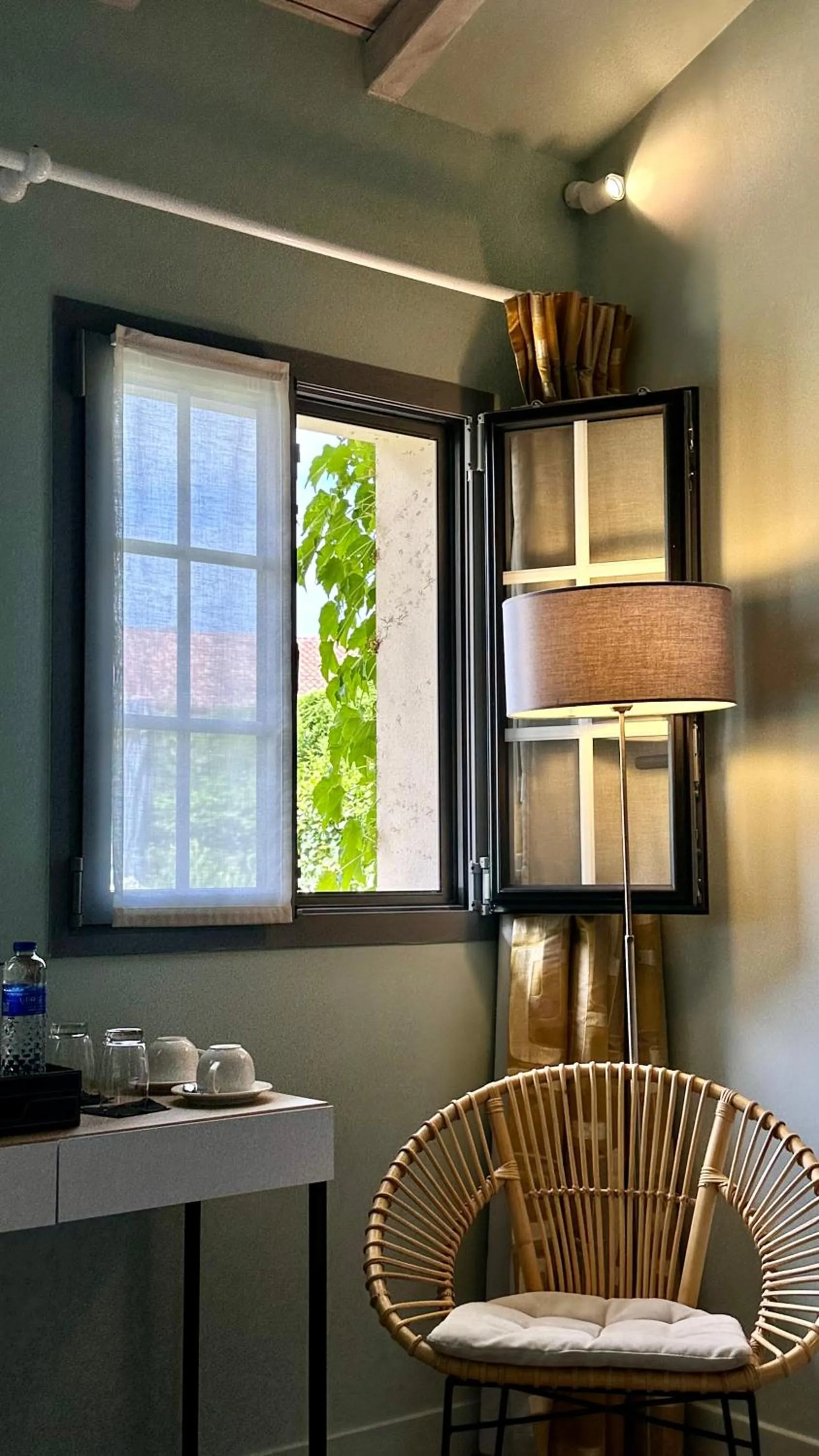 Bedroom in Hôtel Villa la Renaissance