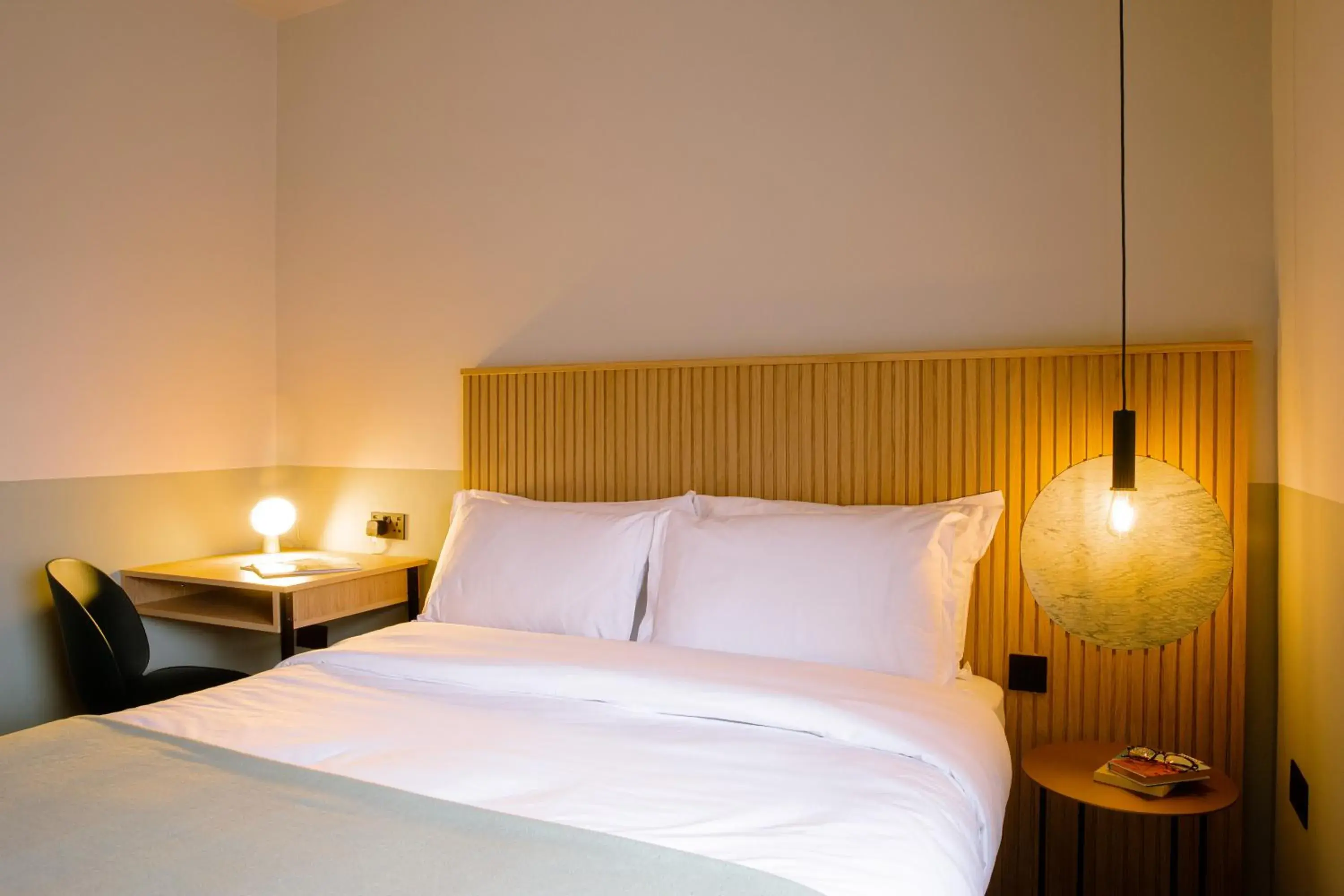 Bed in Port Hotel Bed in Port Hotel