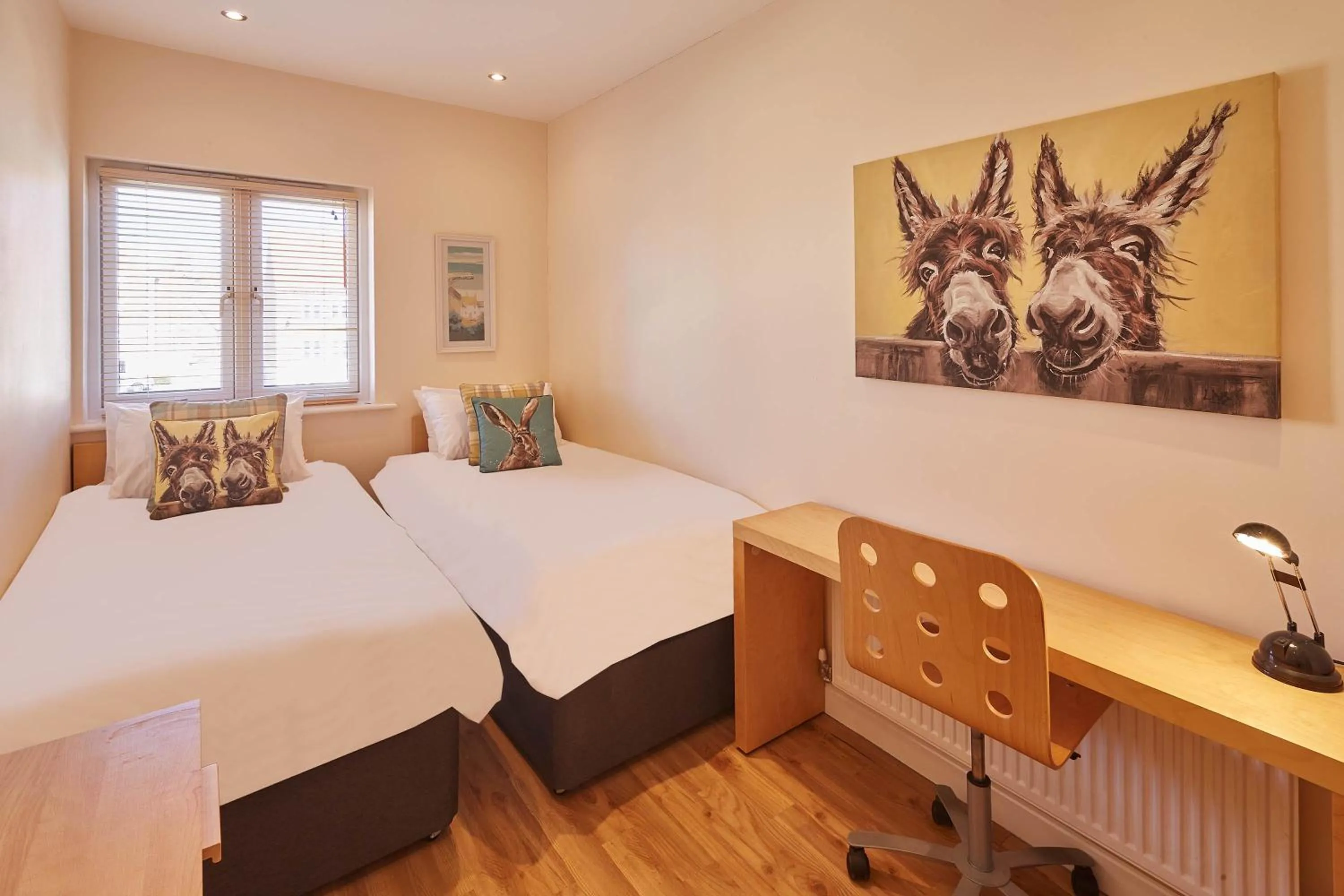 Host & Stay - The Scuttlebutt Townhouse