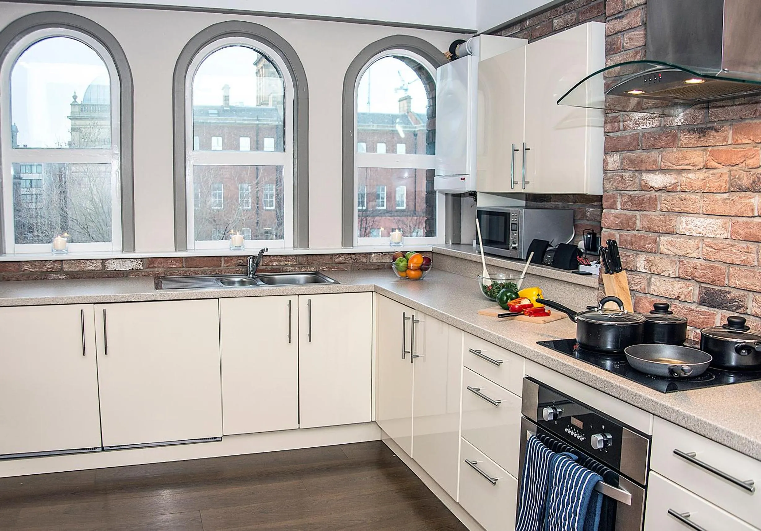 Kitchen or kitchenette in Base Serviced Apartments - Sir Thomas Street