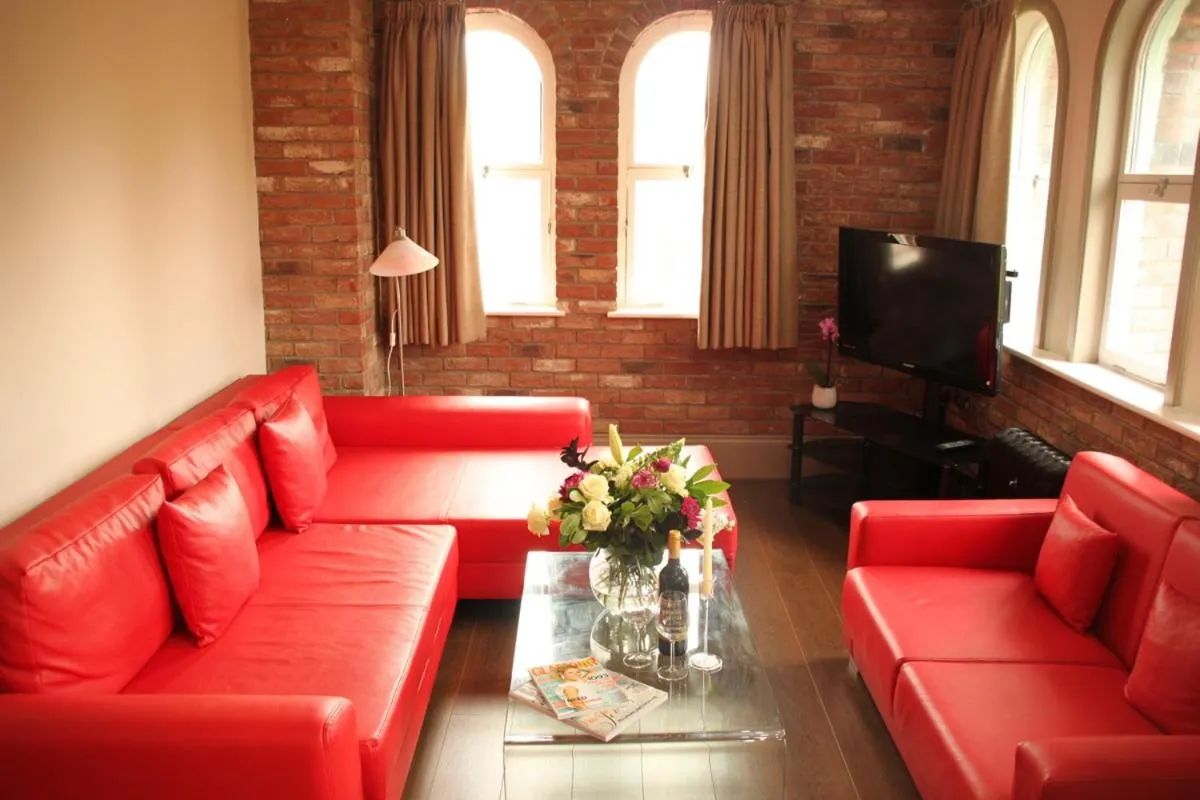 TV and multimedia in Base Serviced Apartments - Sir Thomas Street