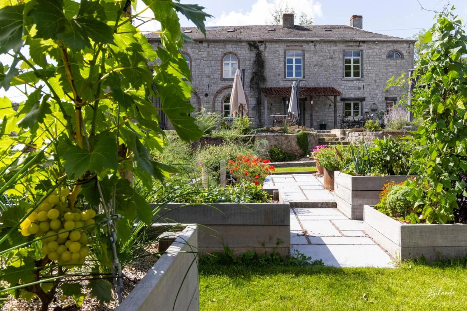 Property building in la chocolaterie