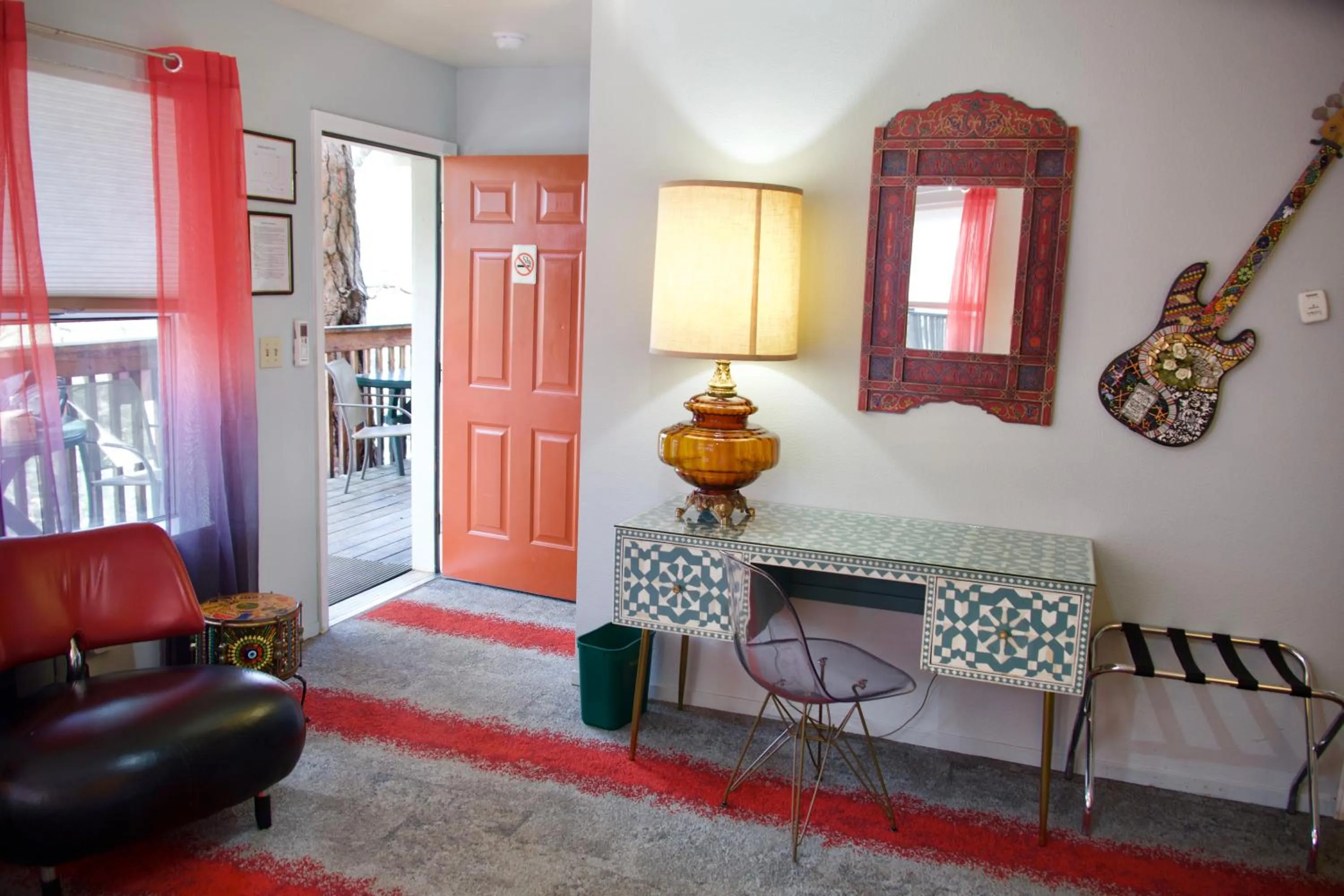 Yosemite Bug Rustic Mountain Resort