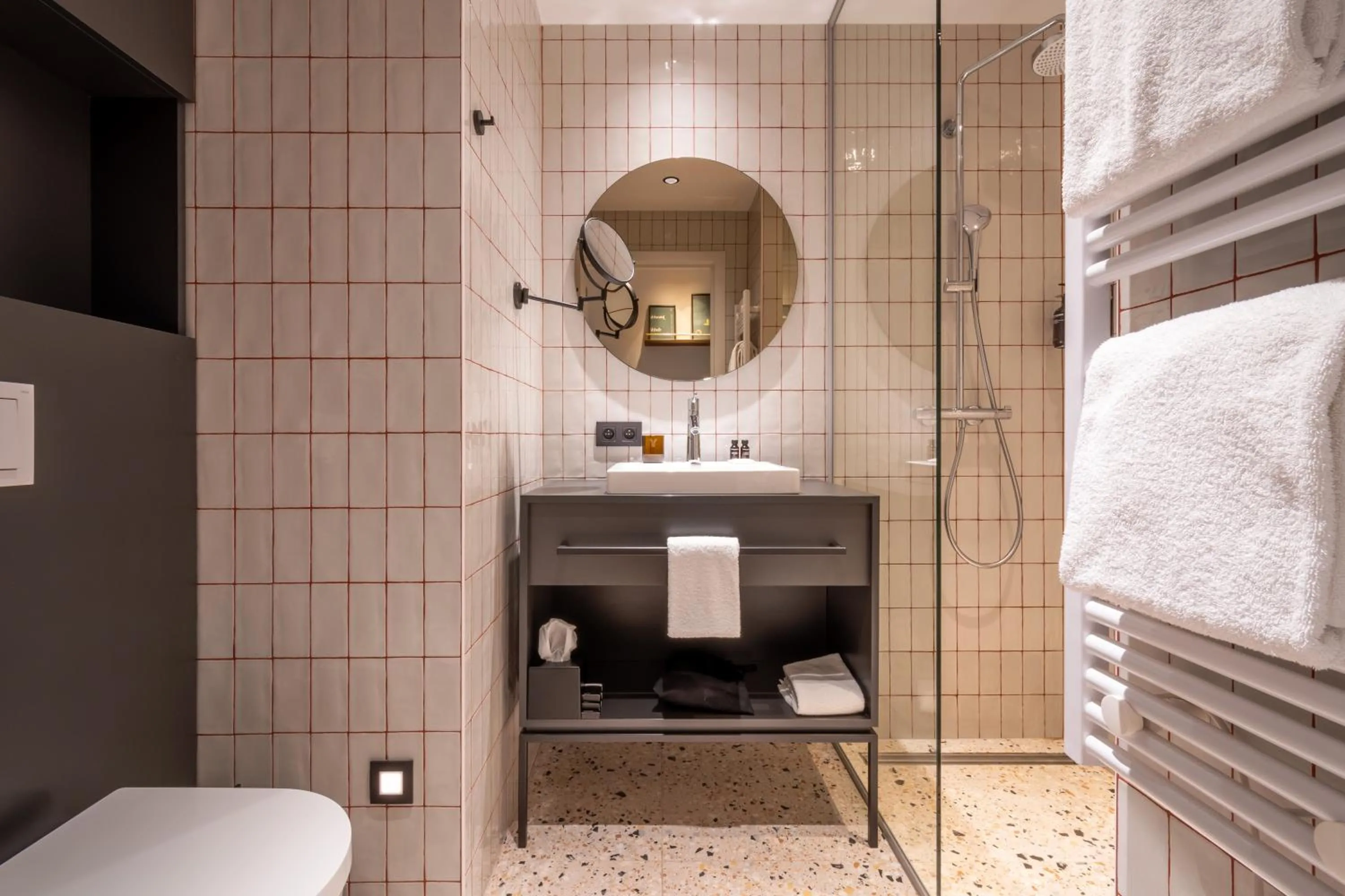 Shower in Yalo Urban Boutique Hotel Gent