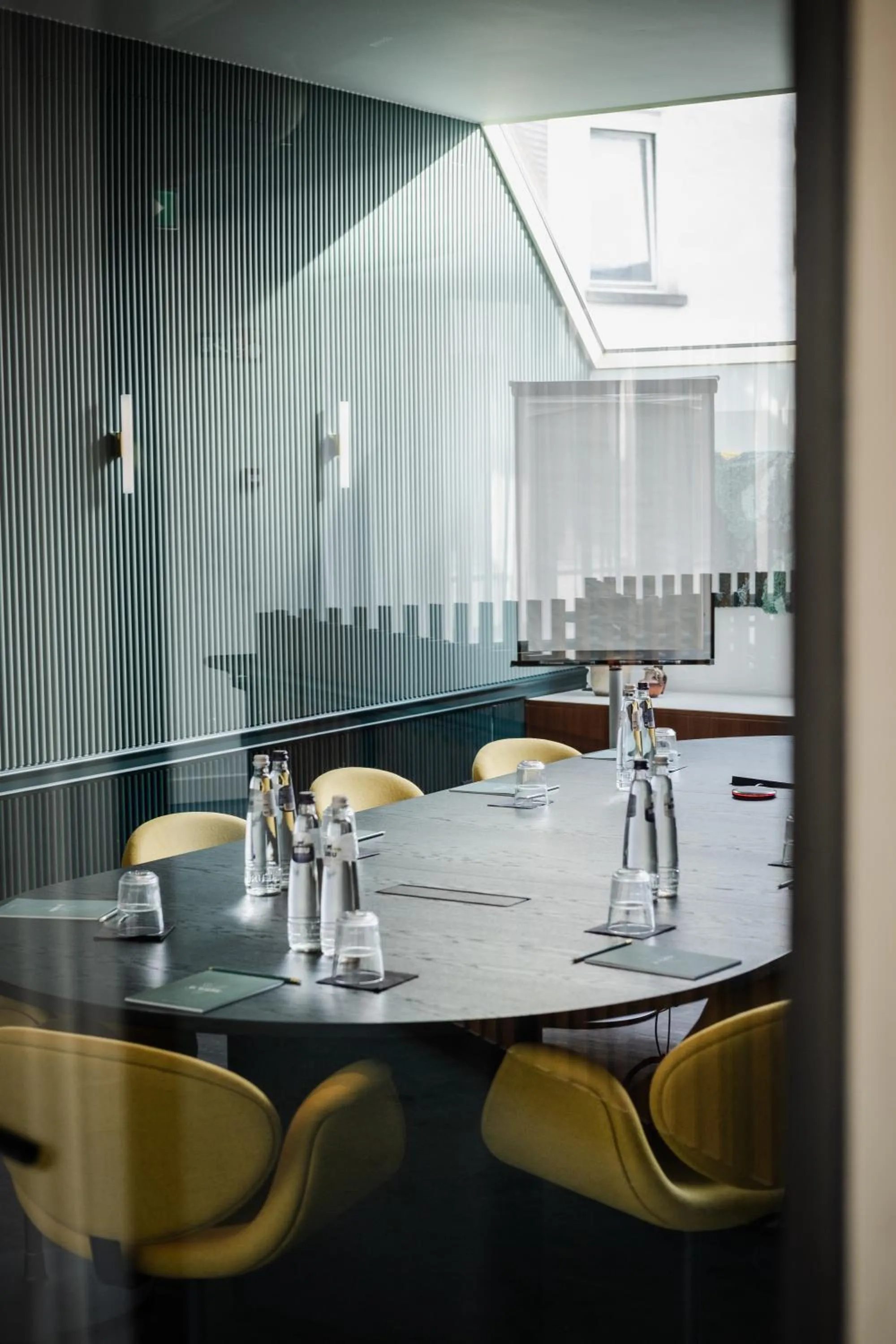 TV and multimedia in Yalo Urban Boutique Hotel Gent