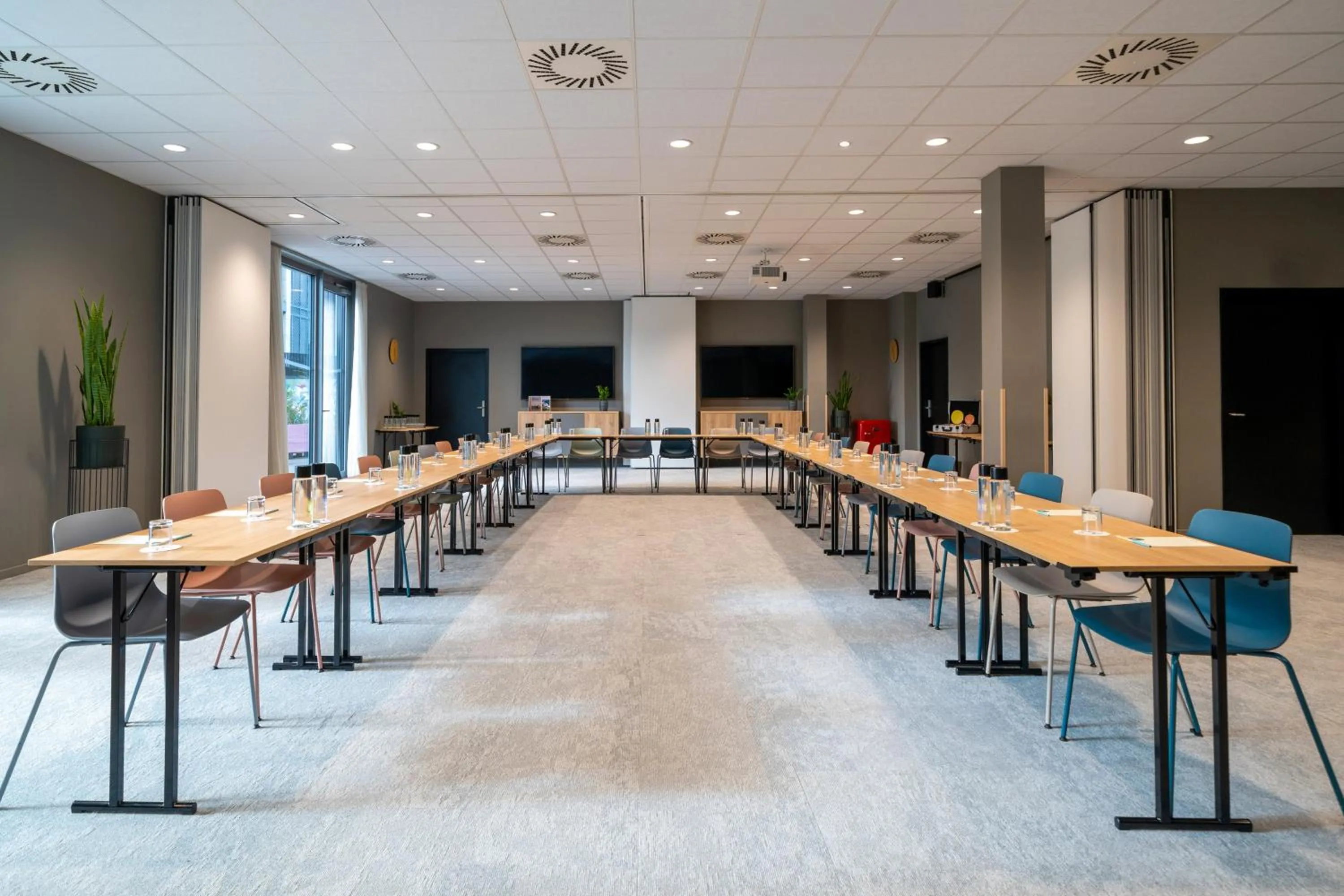 Meeting/conference room in INNSiDE by Meliá Luxembourg