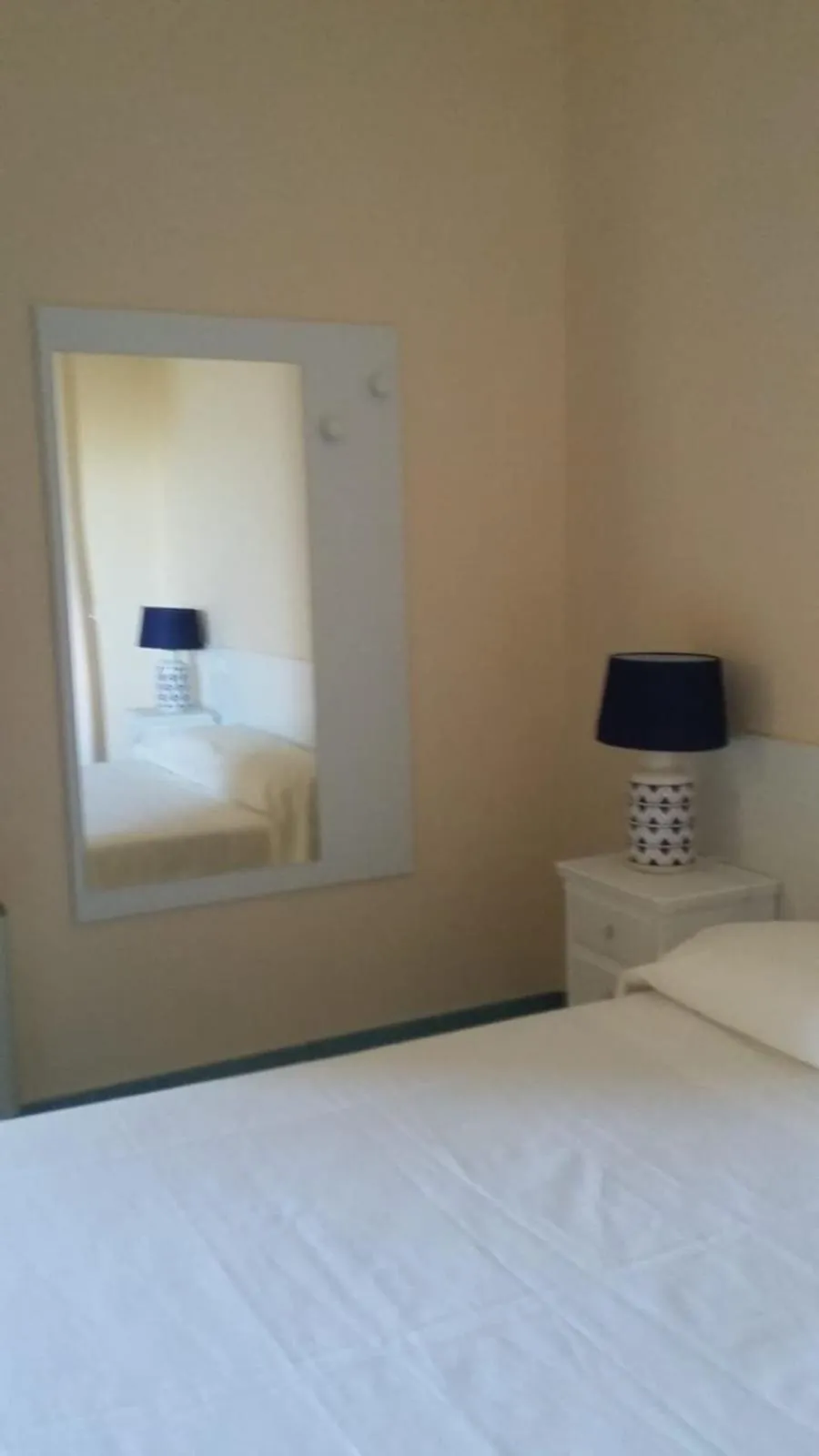 Bed in VILLA FLORA ARGENTARIO