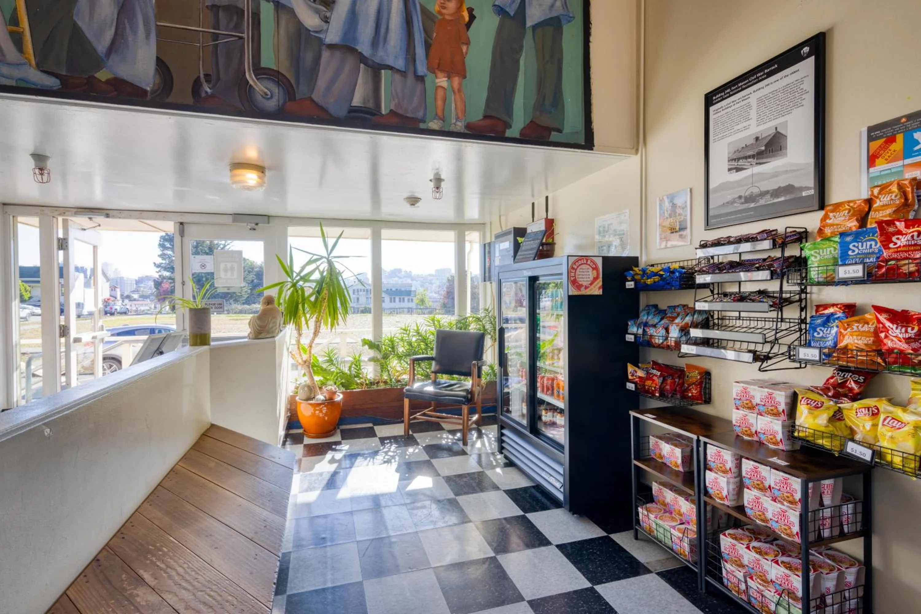 Food and drinks in HI San Francisco Fisherman's Wharf Hostel