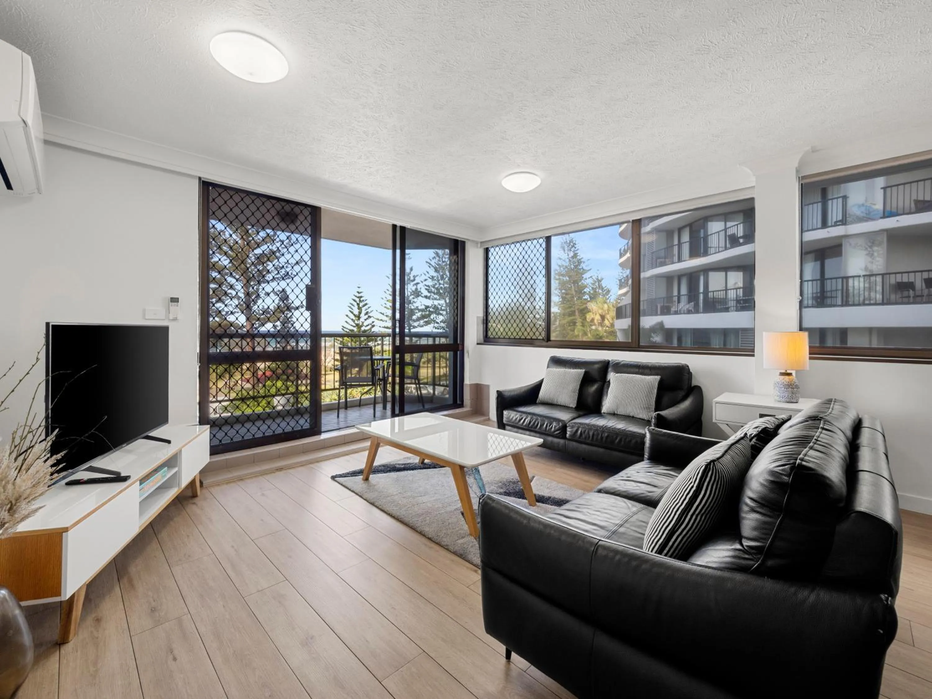 Aries Holiday Apartments