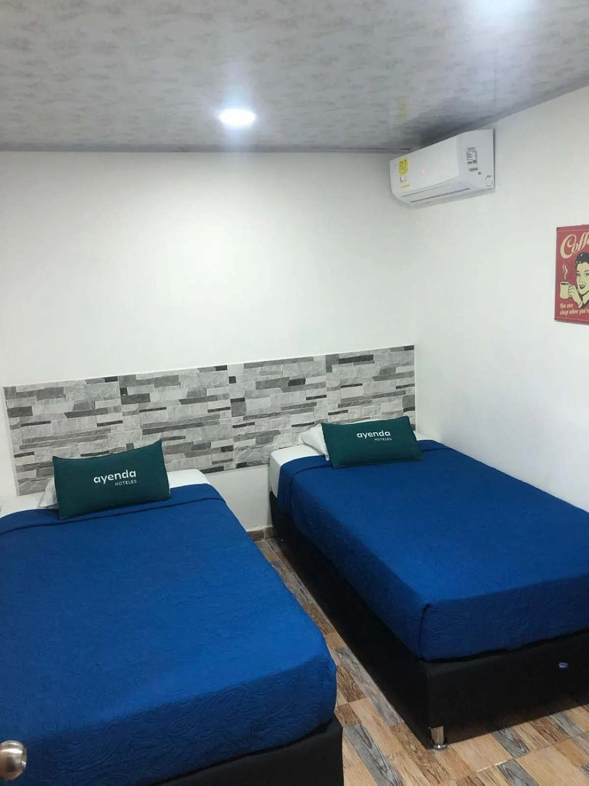 Bedroom, Bed in The Mendoza Grand Hotel