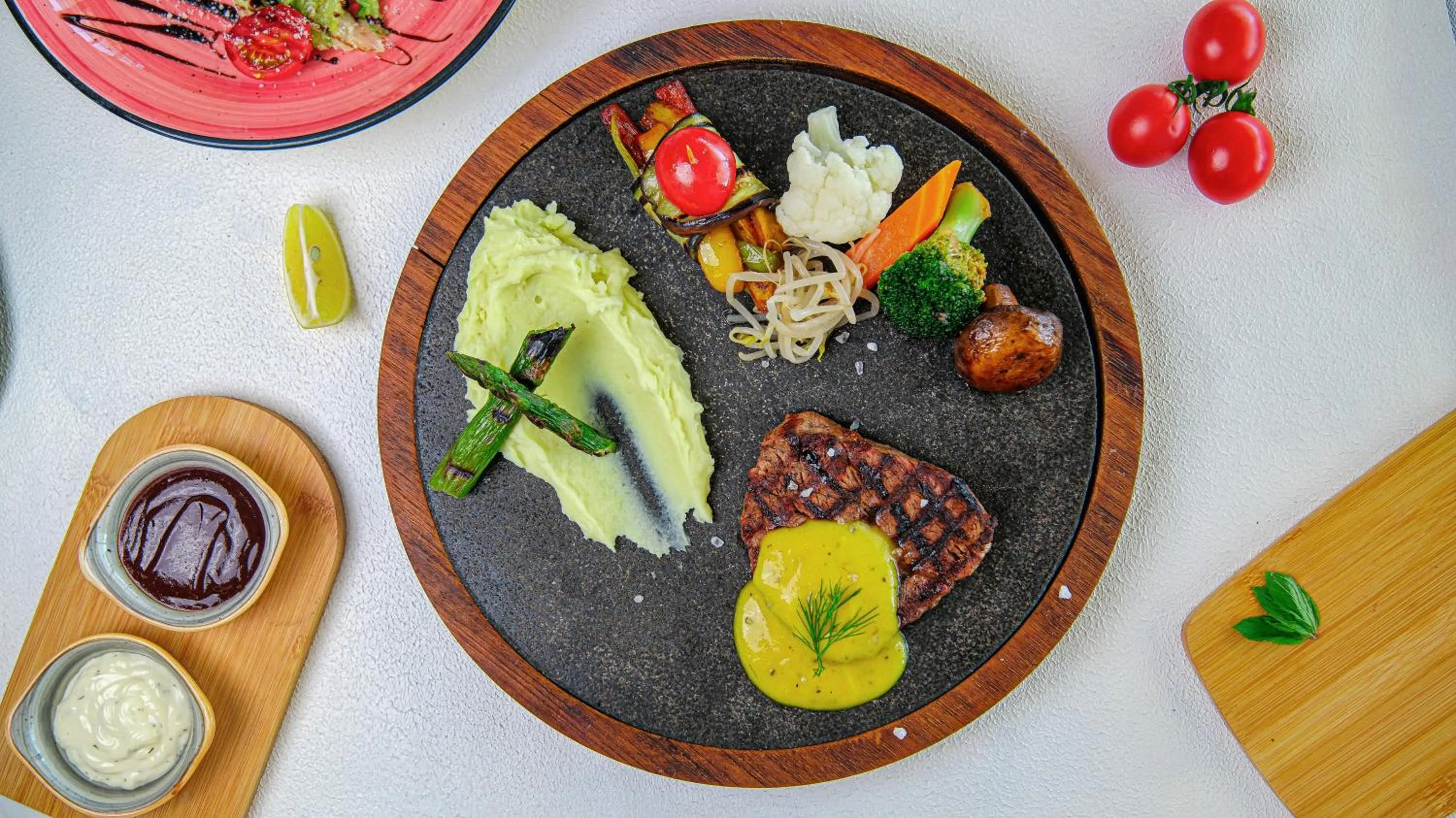 Food in Feniks Priority Hotel -All Inclusive
