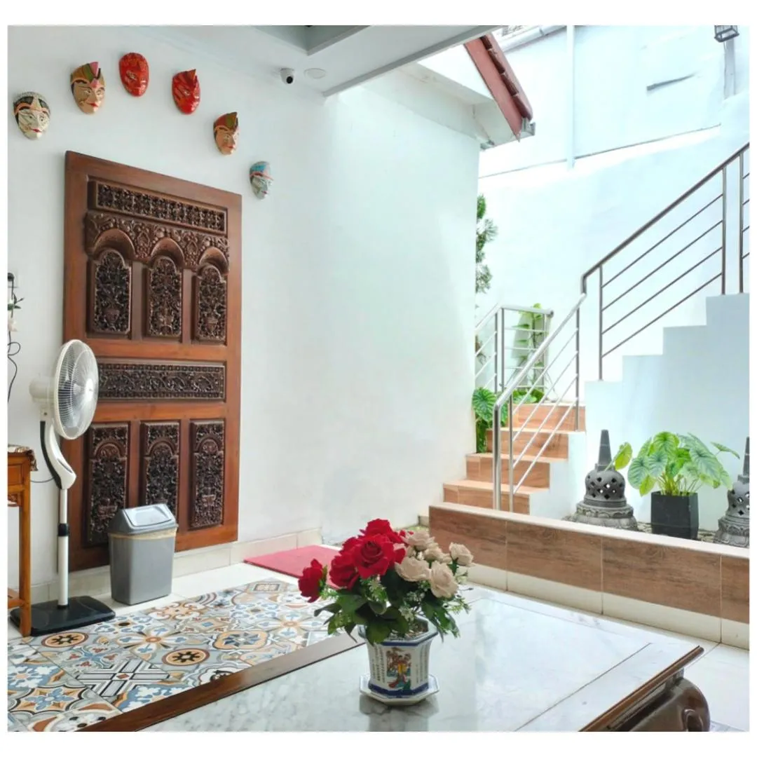 The Cabin Purwokinanti Hotel