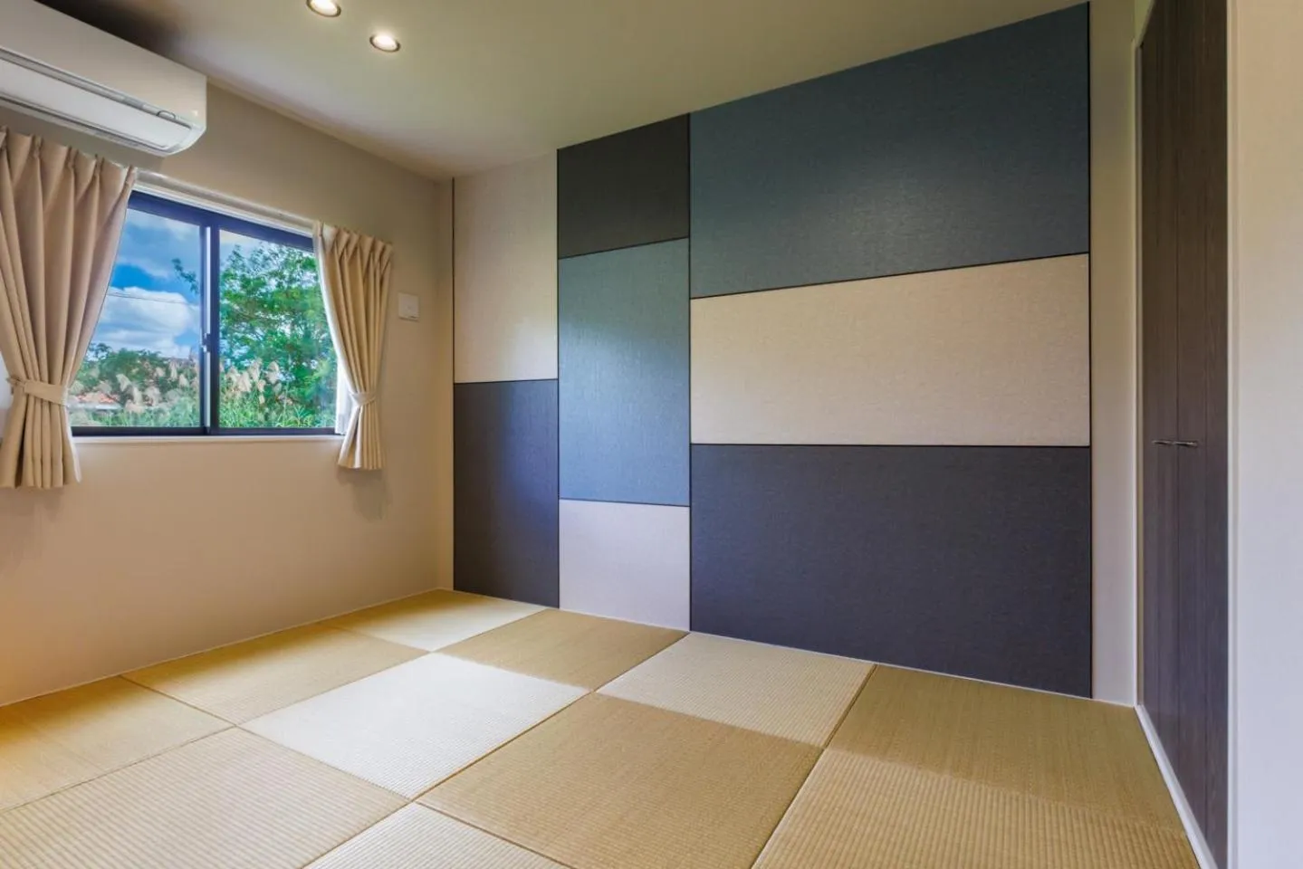 Living room, Bed in Villa Felice Sumuide