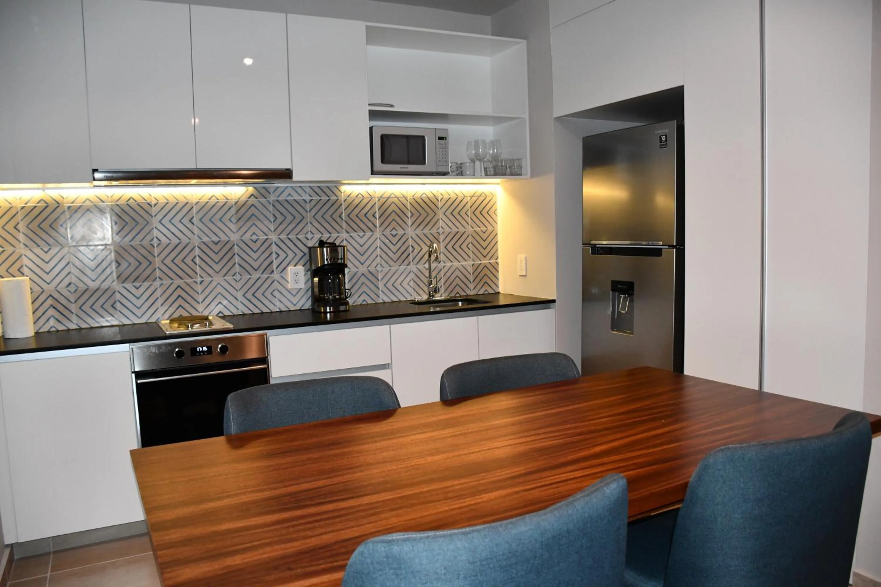 Kitchen or kitchenette in Kaab At The Park by The Spot Rentals