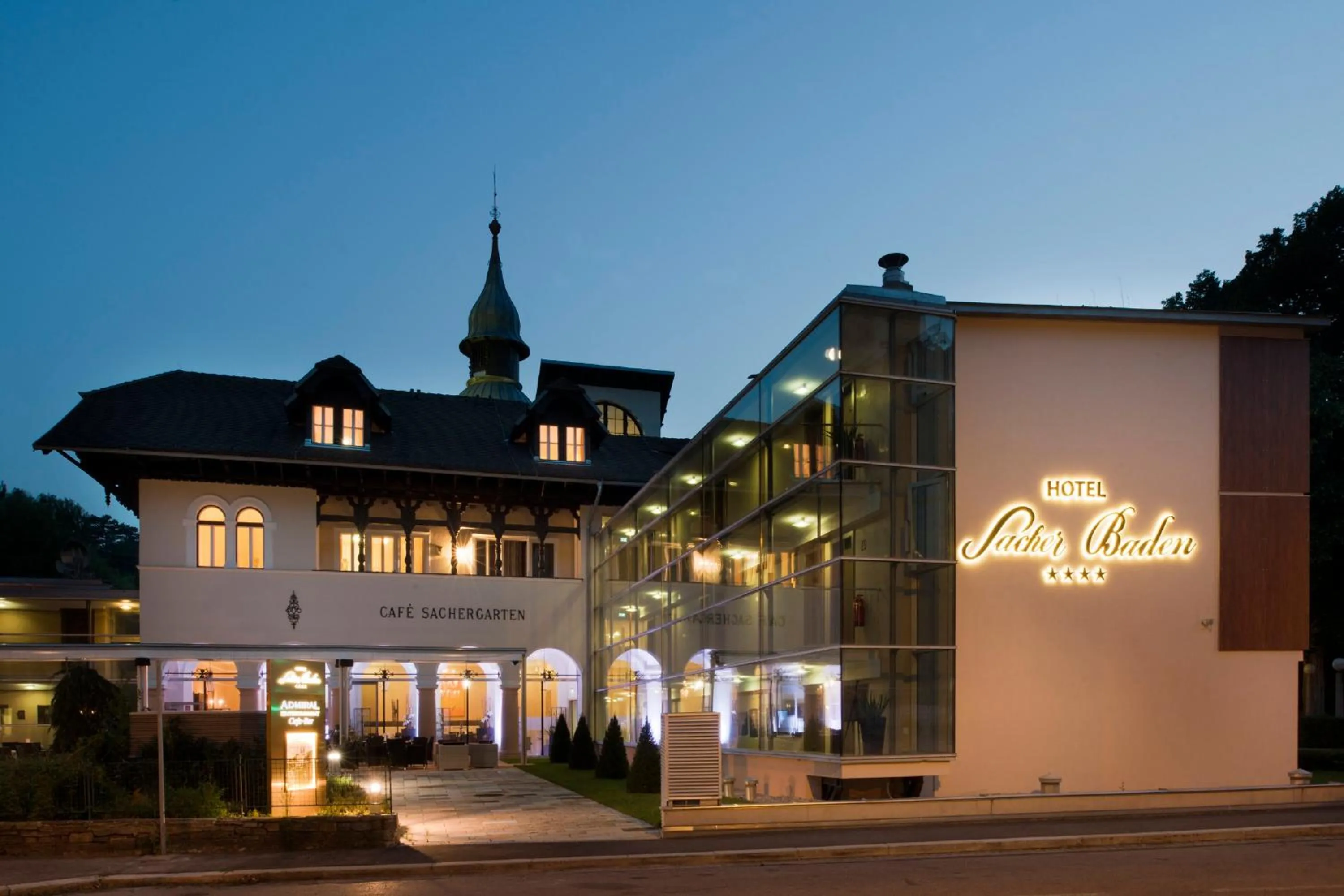 Facade/entrance in Hotel Sacher Baden