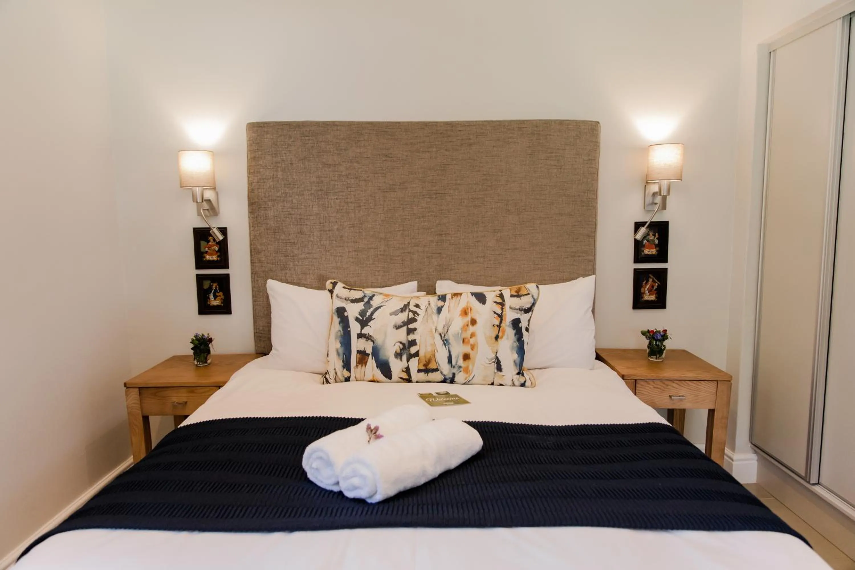 Queen Room with Pool View - single occupancy in Beausoleil