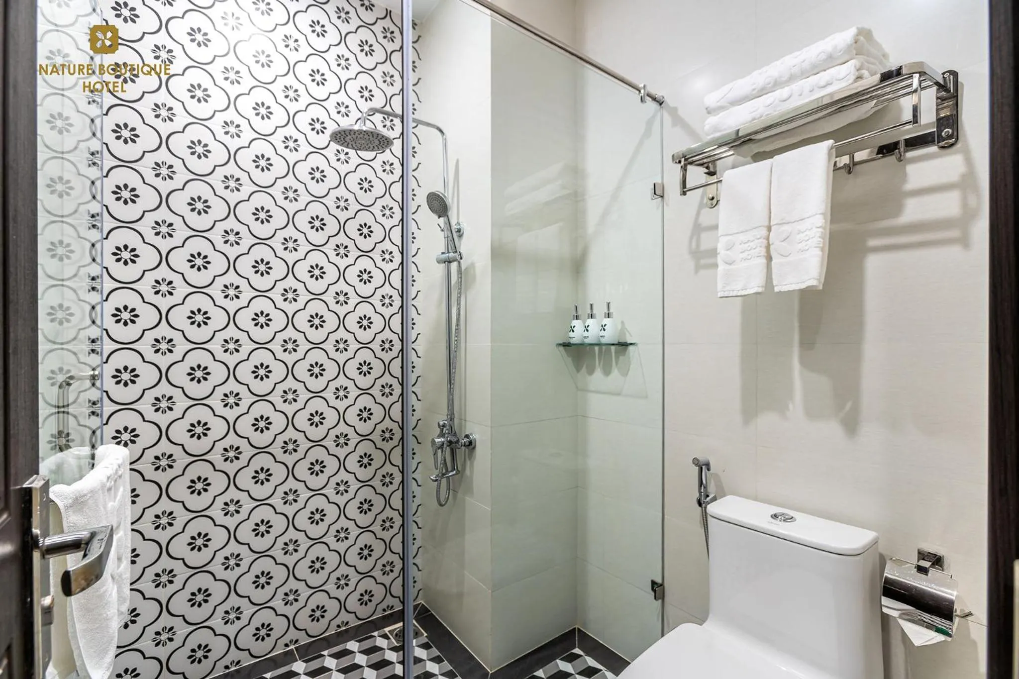 Shower in Nature Boutique Hotel - Nguyen Thi Nghia