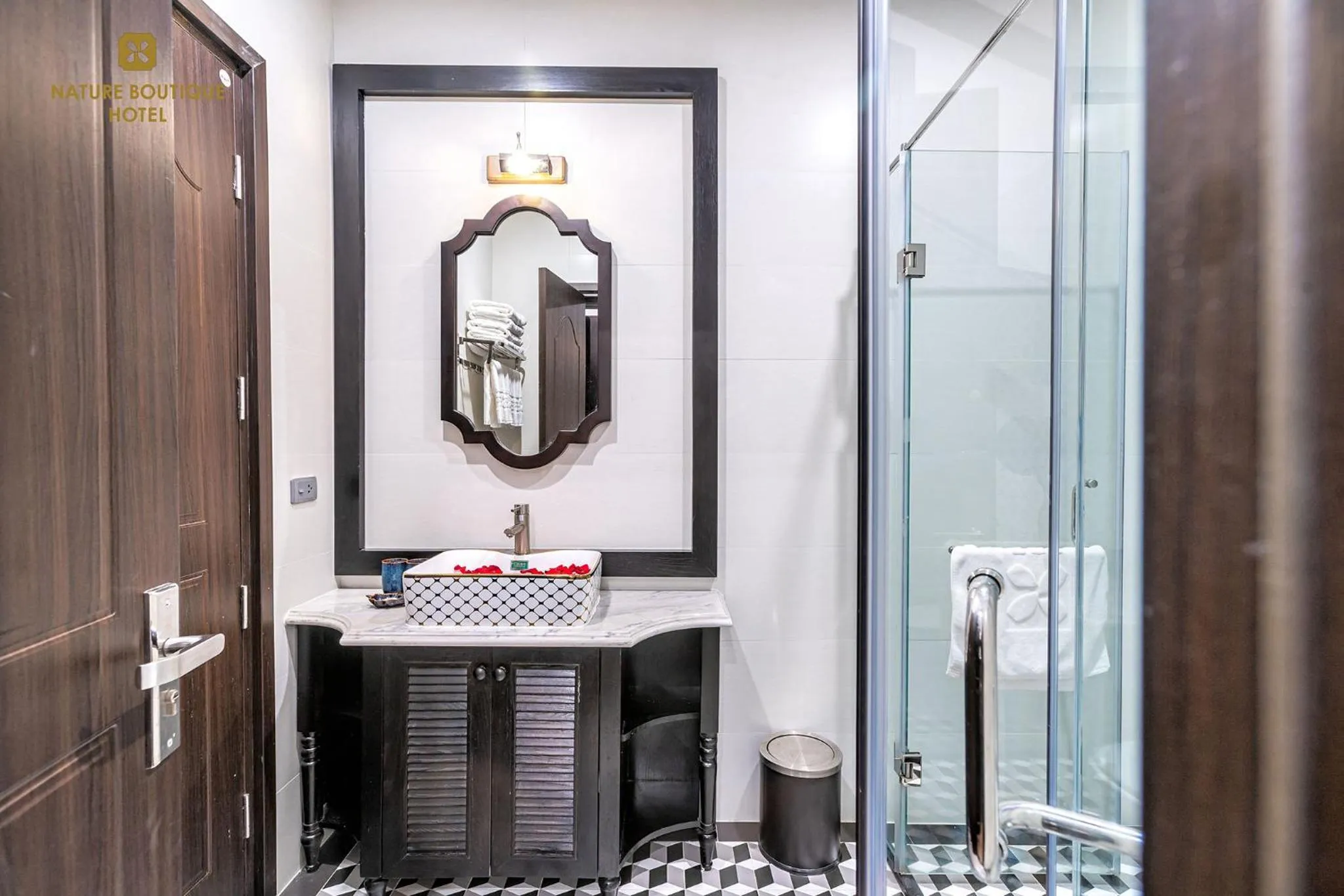 Shower in Nature Boutique Hotel - Nguyen Thi Nghia