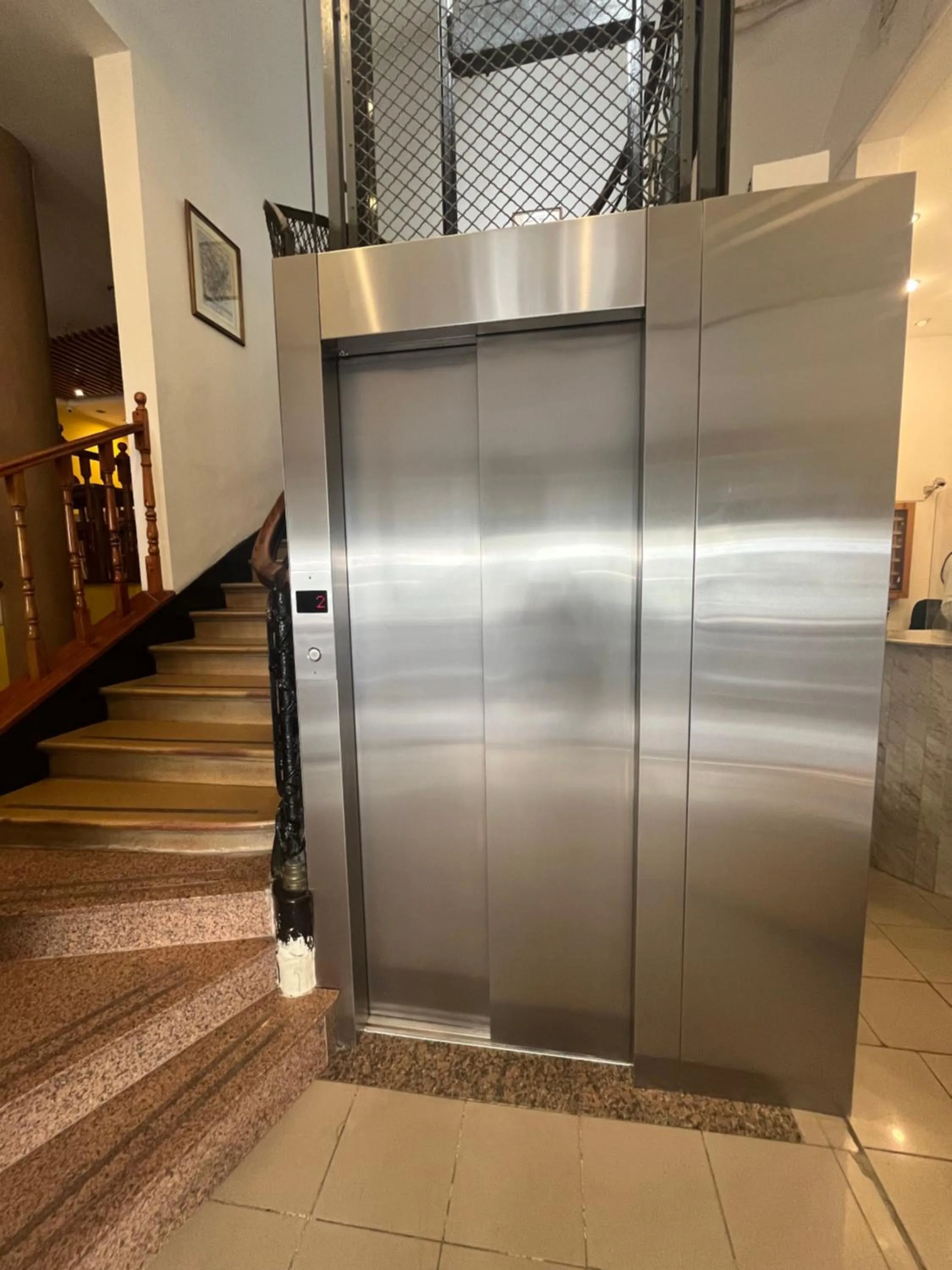elevator in Hotel Alcazar