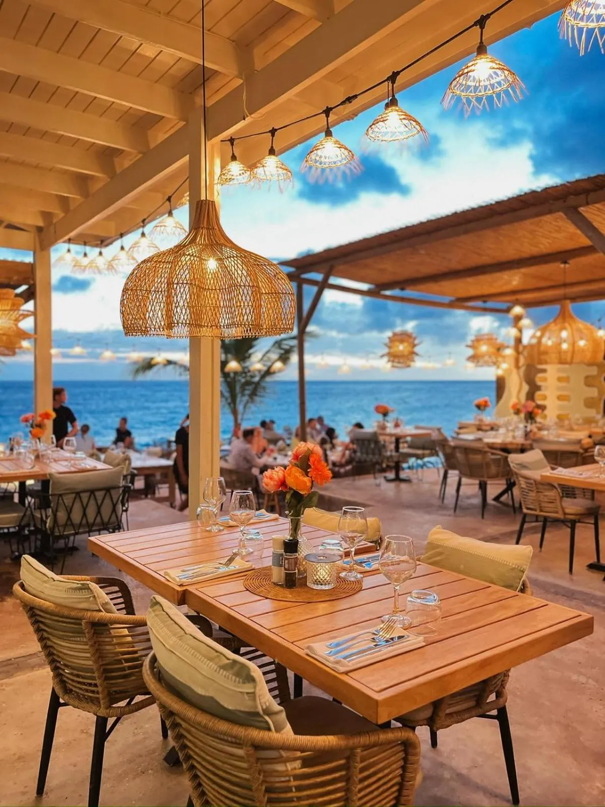 Restaurant/places to eat in BijBlauw