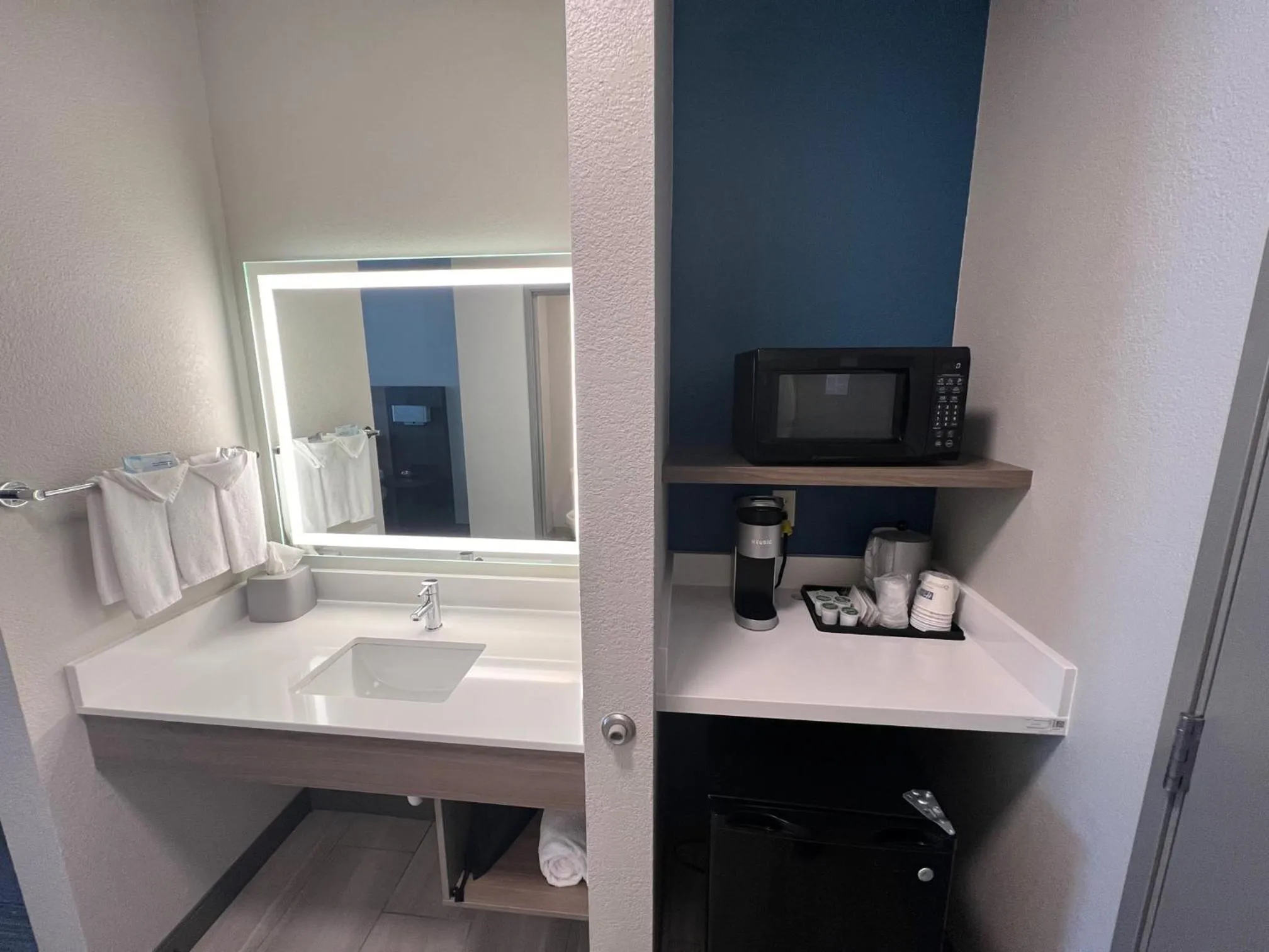 Bathroom in Holiday Inn Express - Wichita North - Park City by IHG