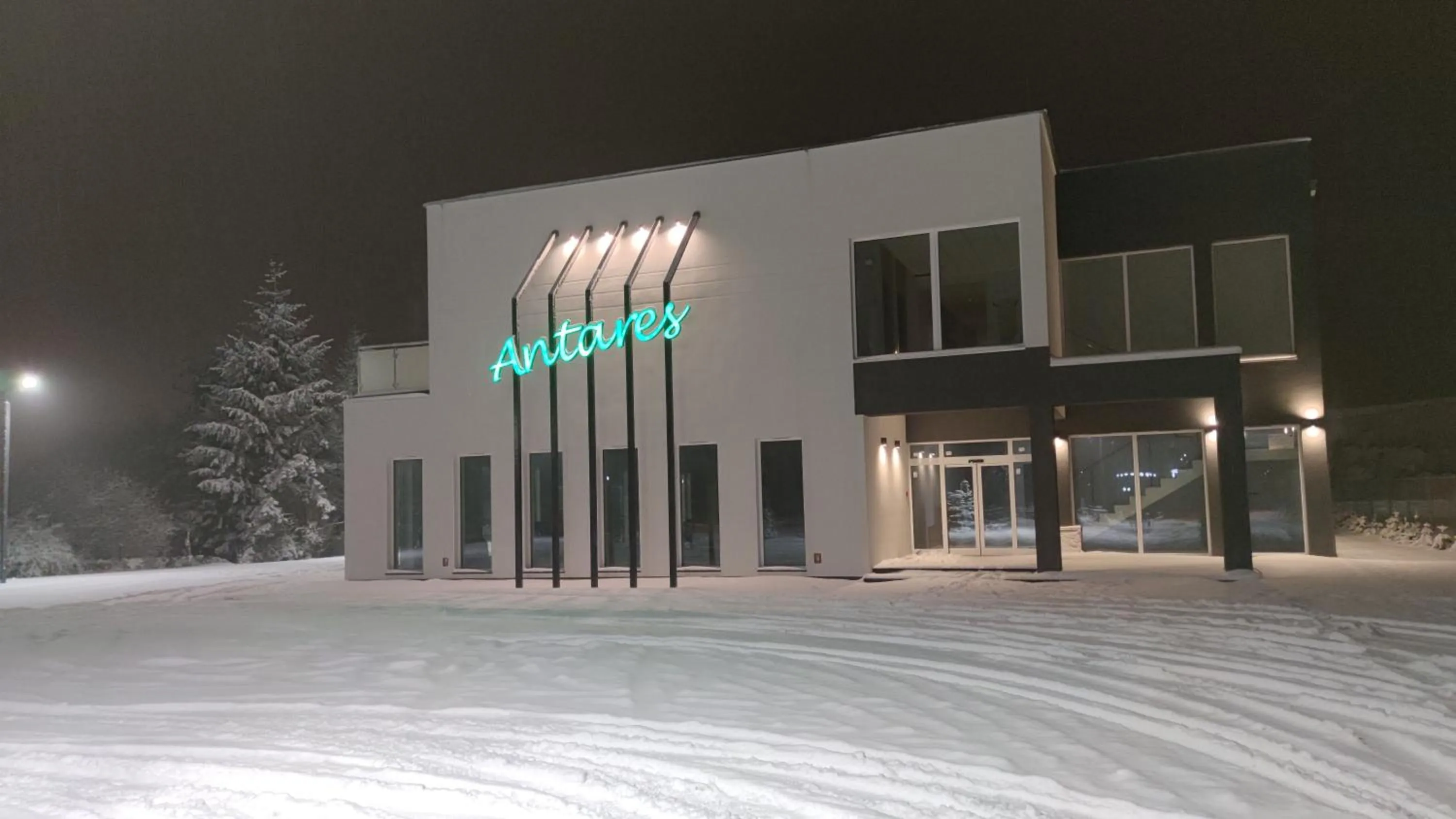 Facade/entrance in Hotel ANTARES