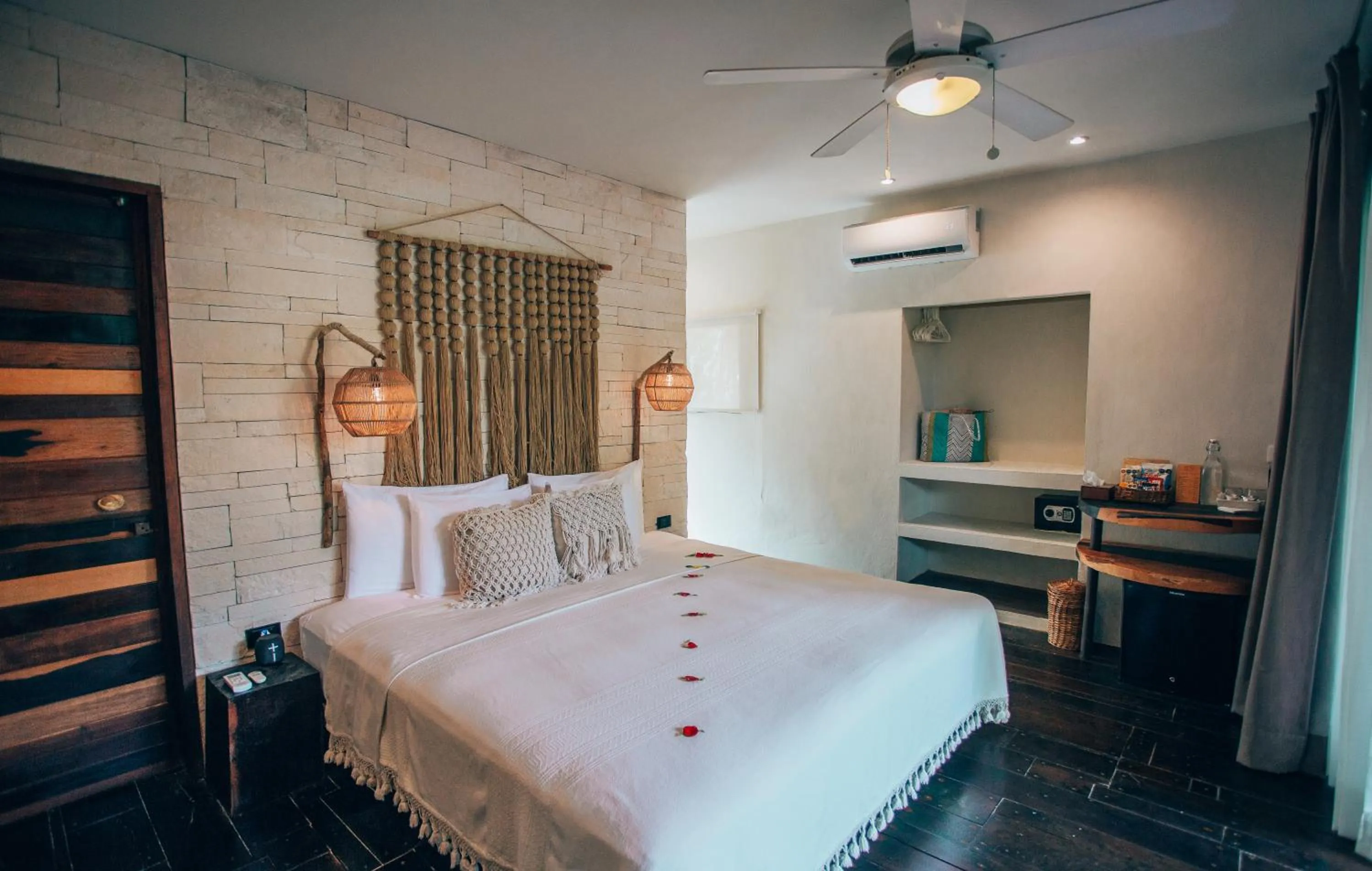 Photo of the whole room, Bed in Orchid House Tulum Beach