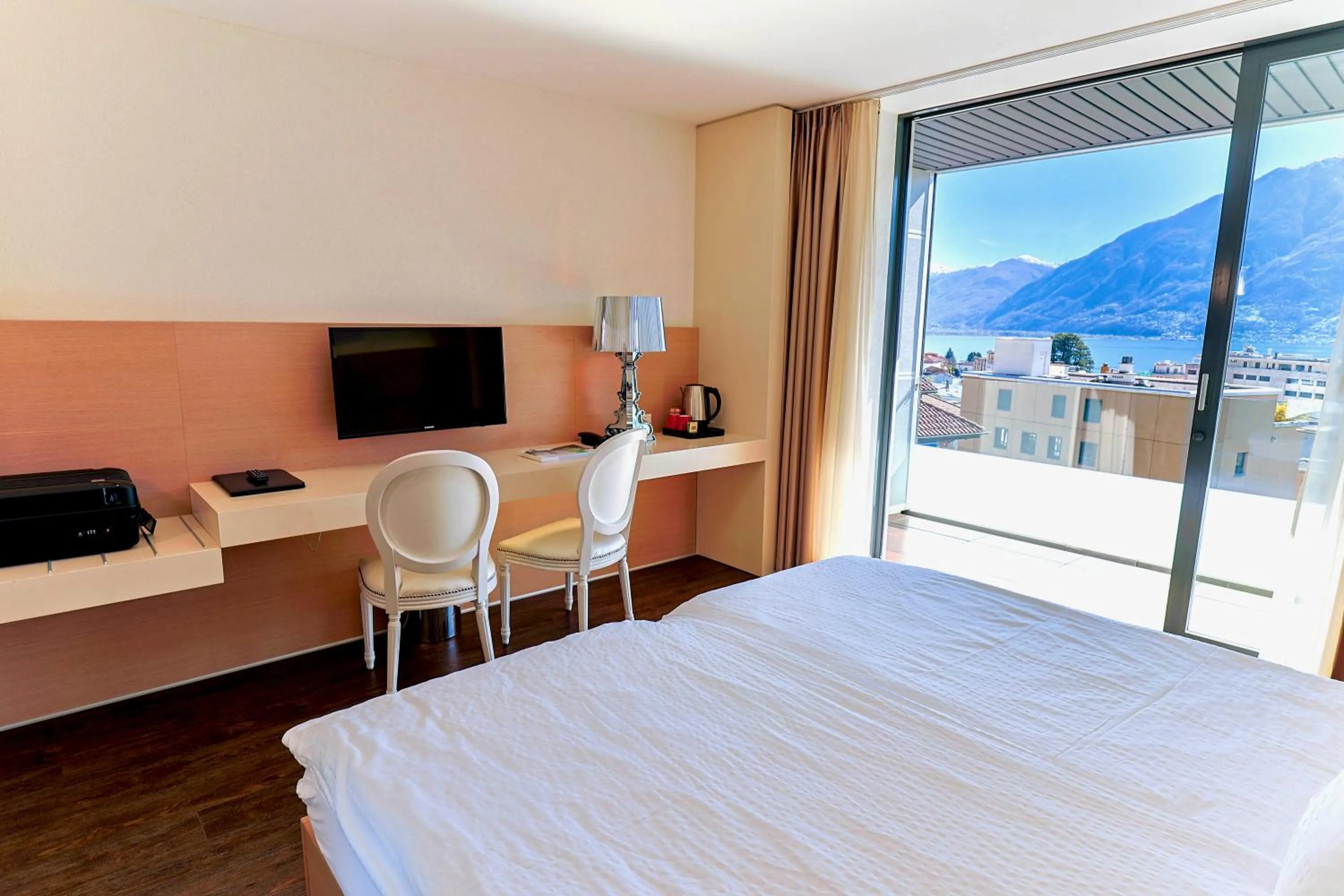 Bedroom, Bed in Hotel Muralto Locarno