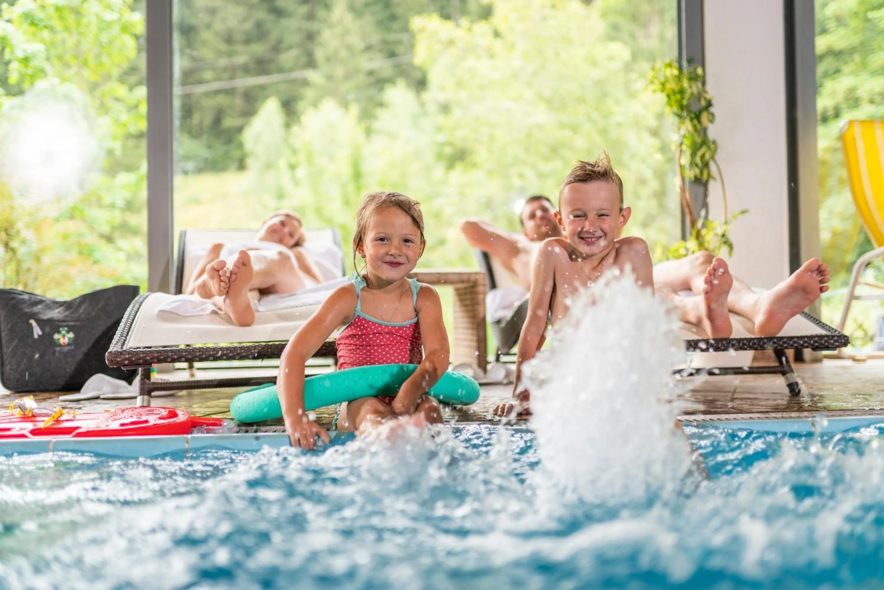 Swimming pool in Hotel Trattlerhof