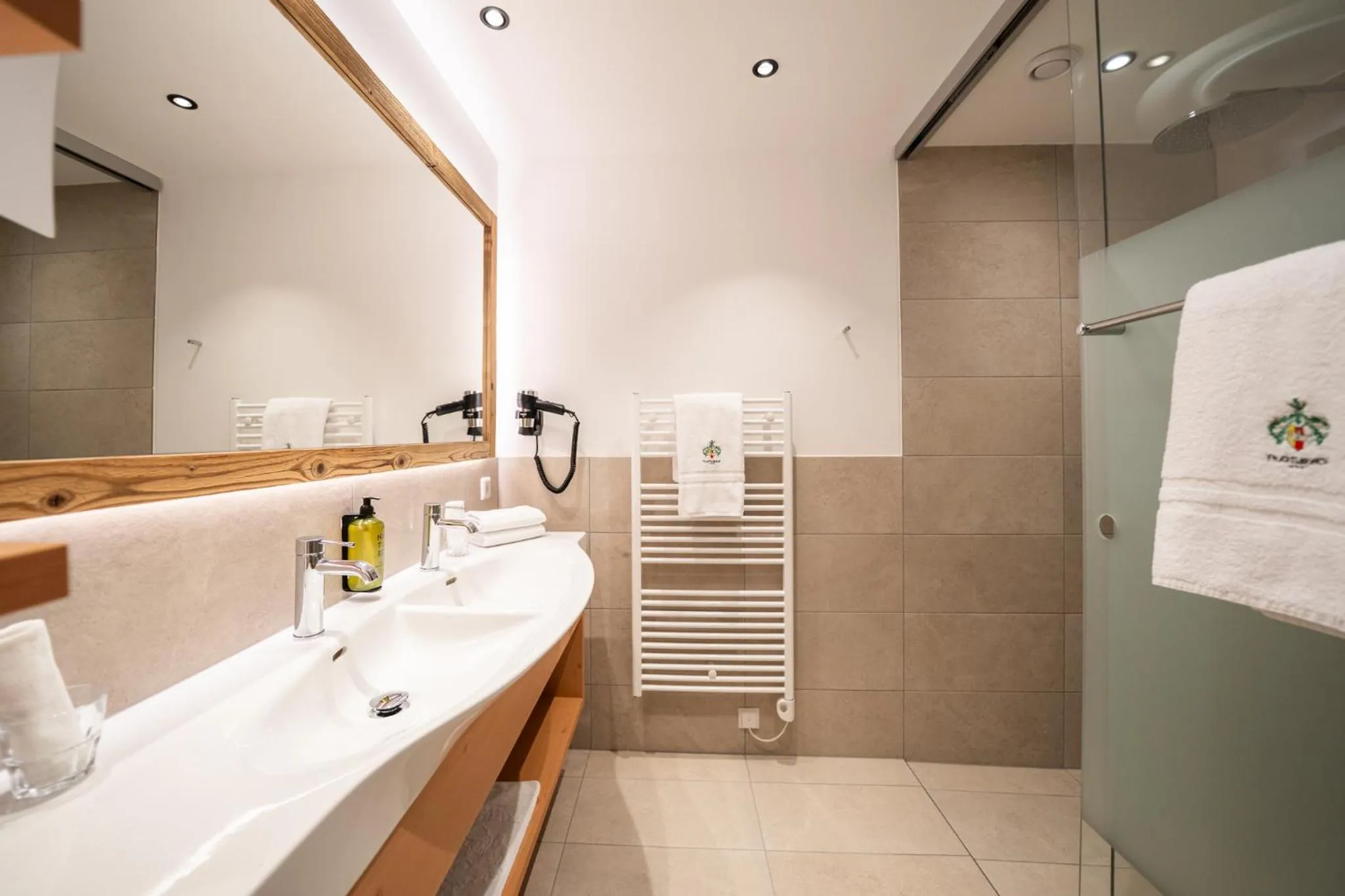 Bathroom in Hotel Trattlerhof