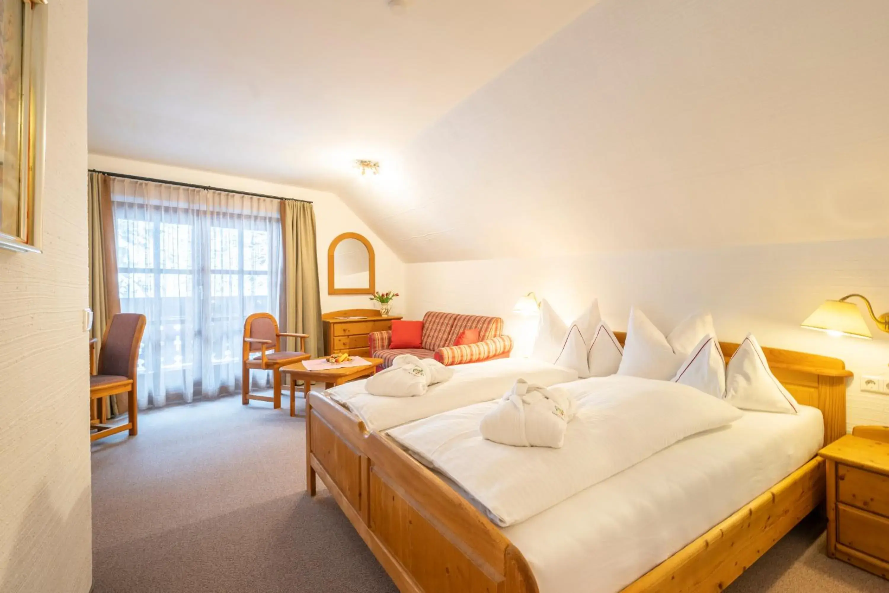 Superior Double Room in Hotel Trattlerhof Superior Double Room in Hotel Trattlerhof