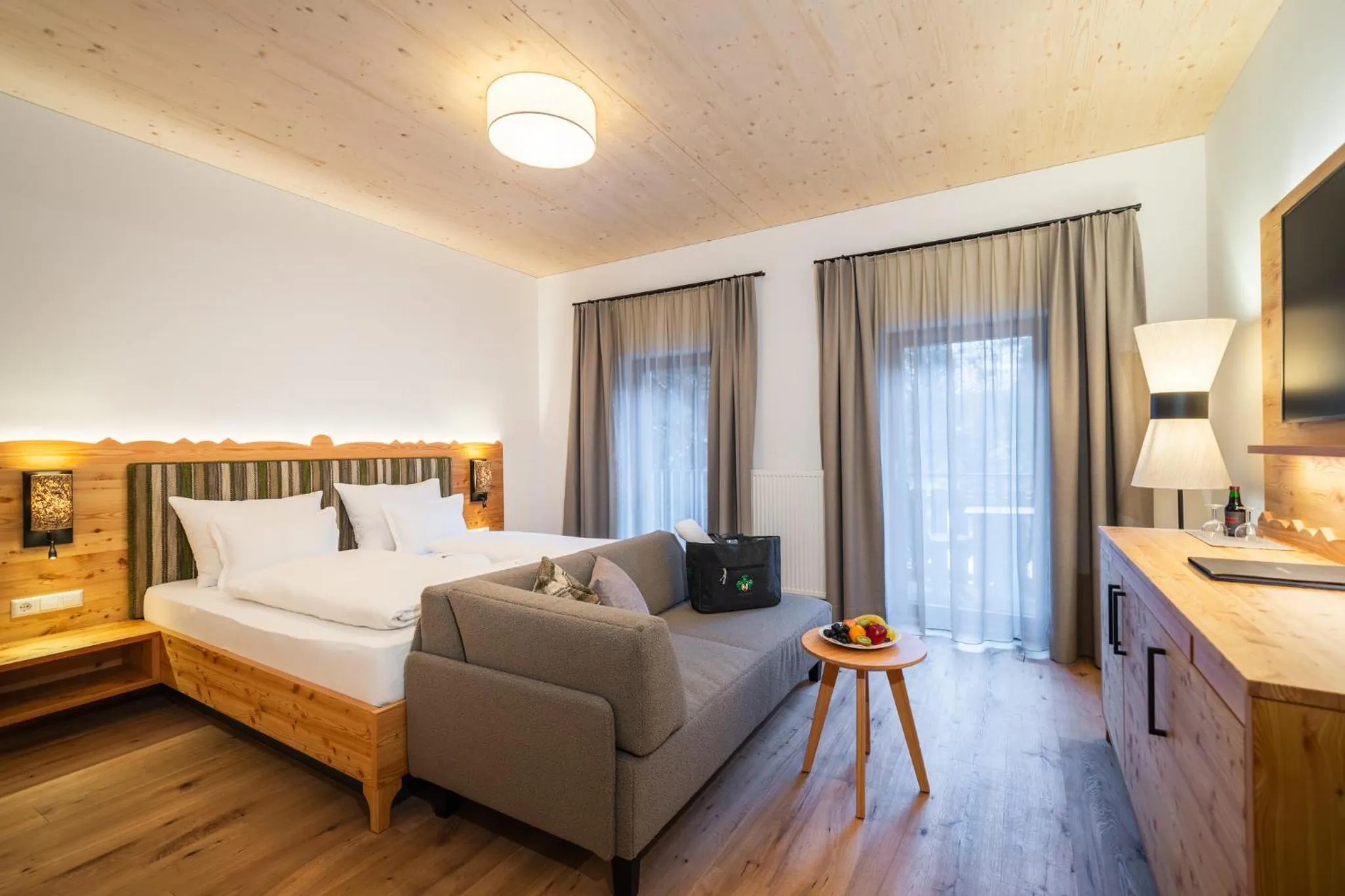 Photo of the whole room, Bed in Hotel Trattlerhof