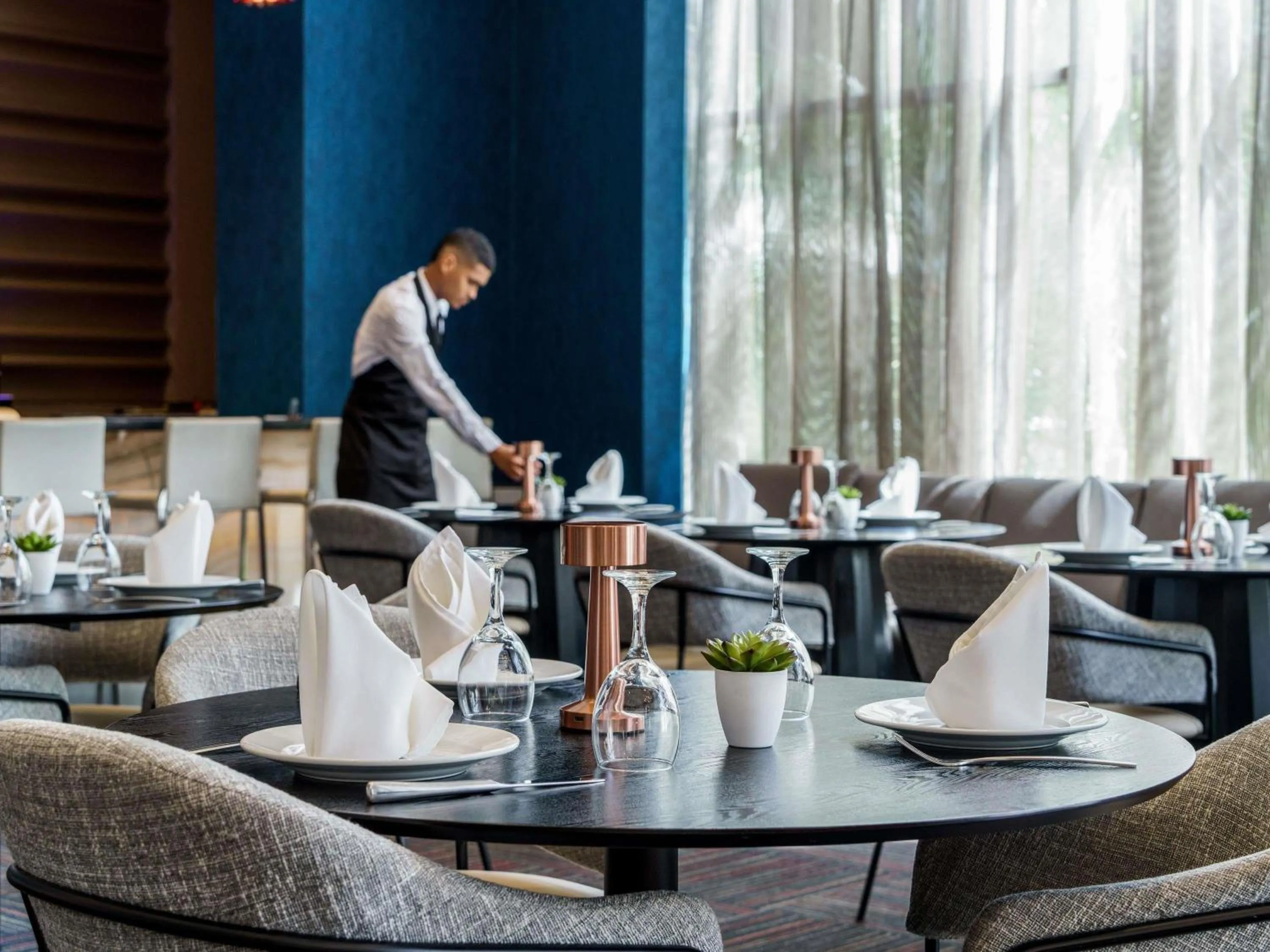 Lounge or bar in Novotel Panama City