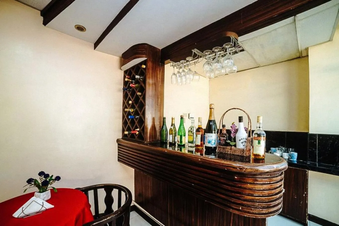 Lounge or bar in RedDoorz near Ormoc Port Terminal