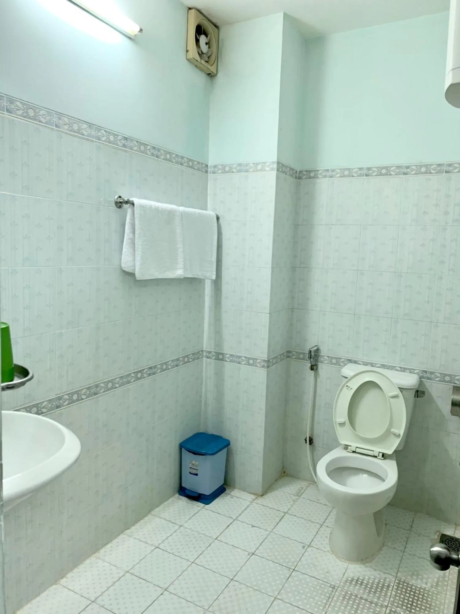 Bathroom in Thien Phuc Hotel