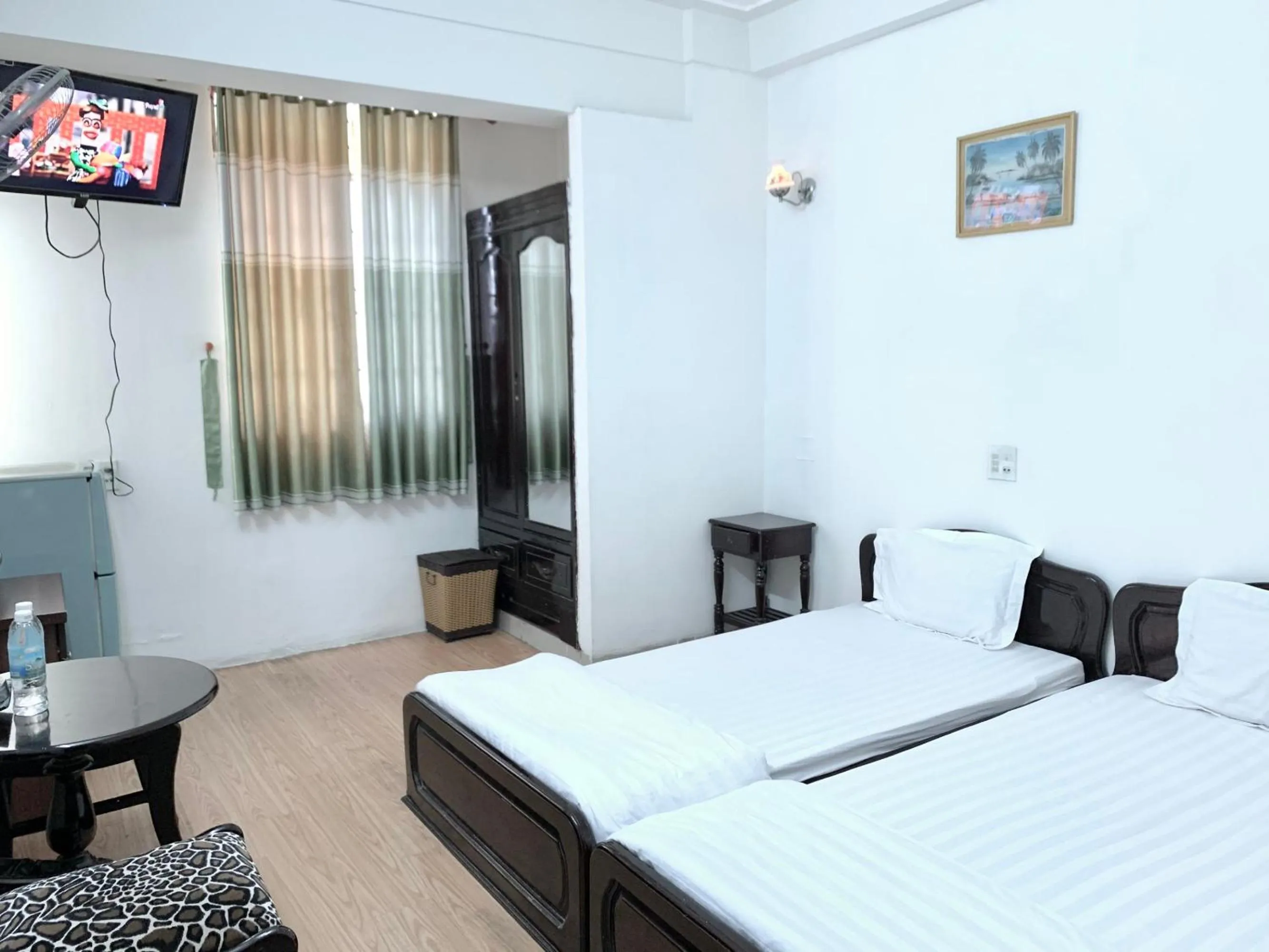 Photo of the whole room, Bed in Thien Phuc Hotel