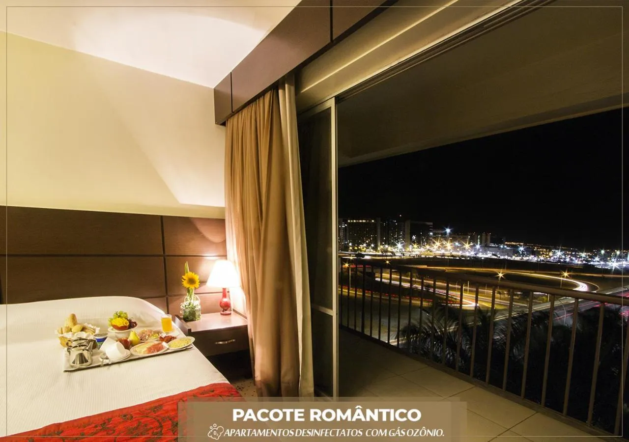 Shower, Bed in San Marco Hotel Brasília