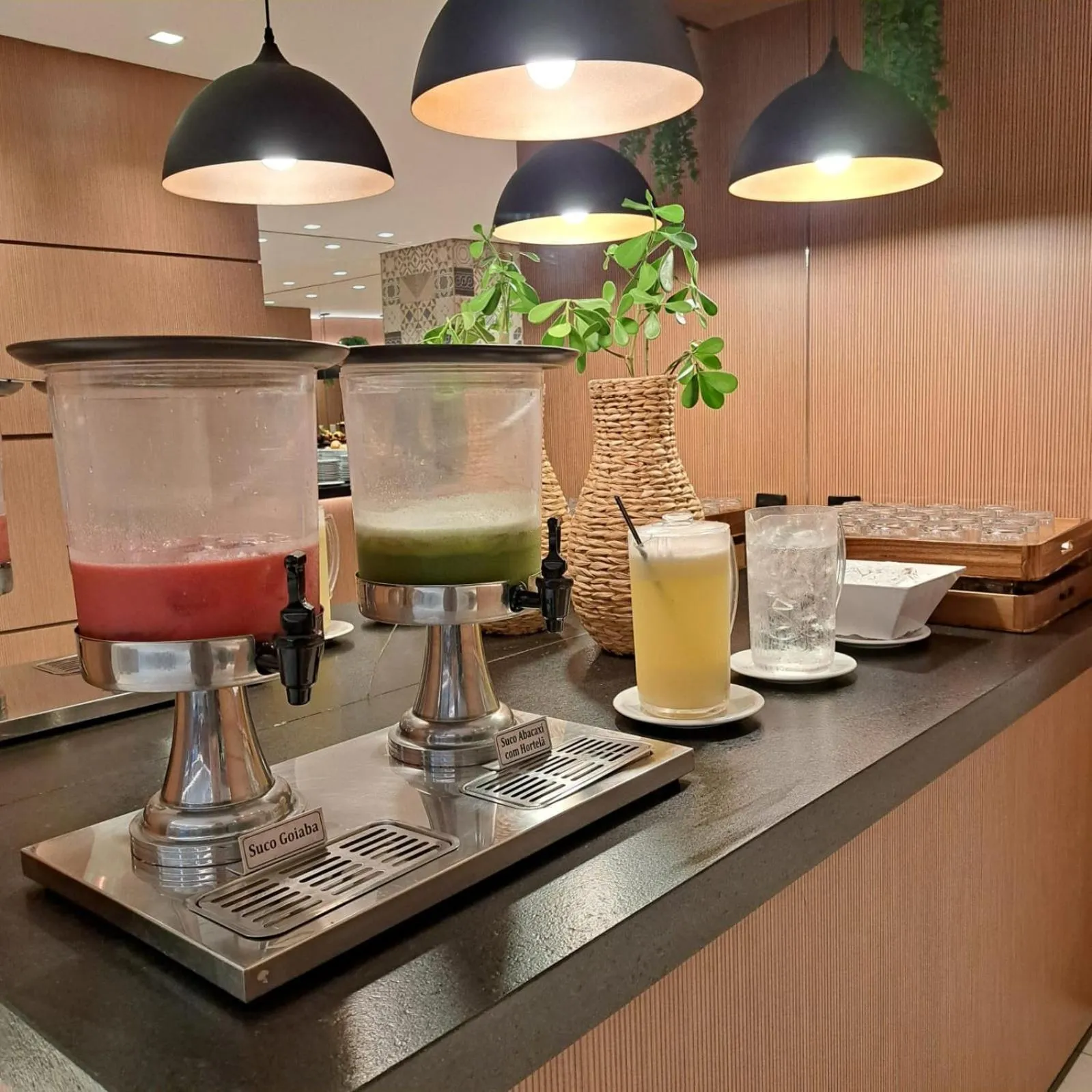 Restaurant/places to eat in L´acordes Hotel