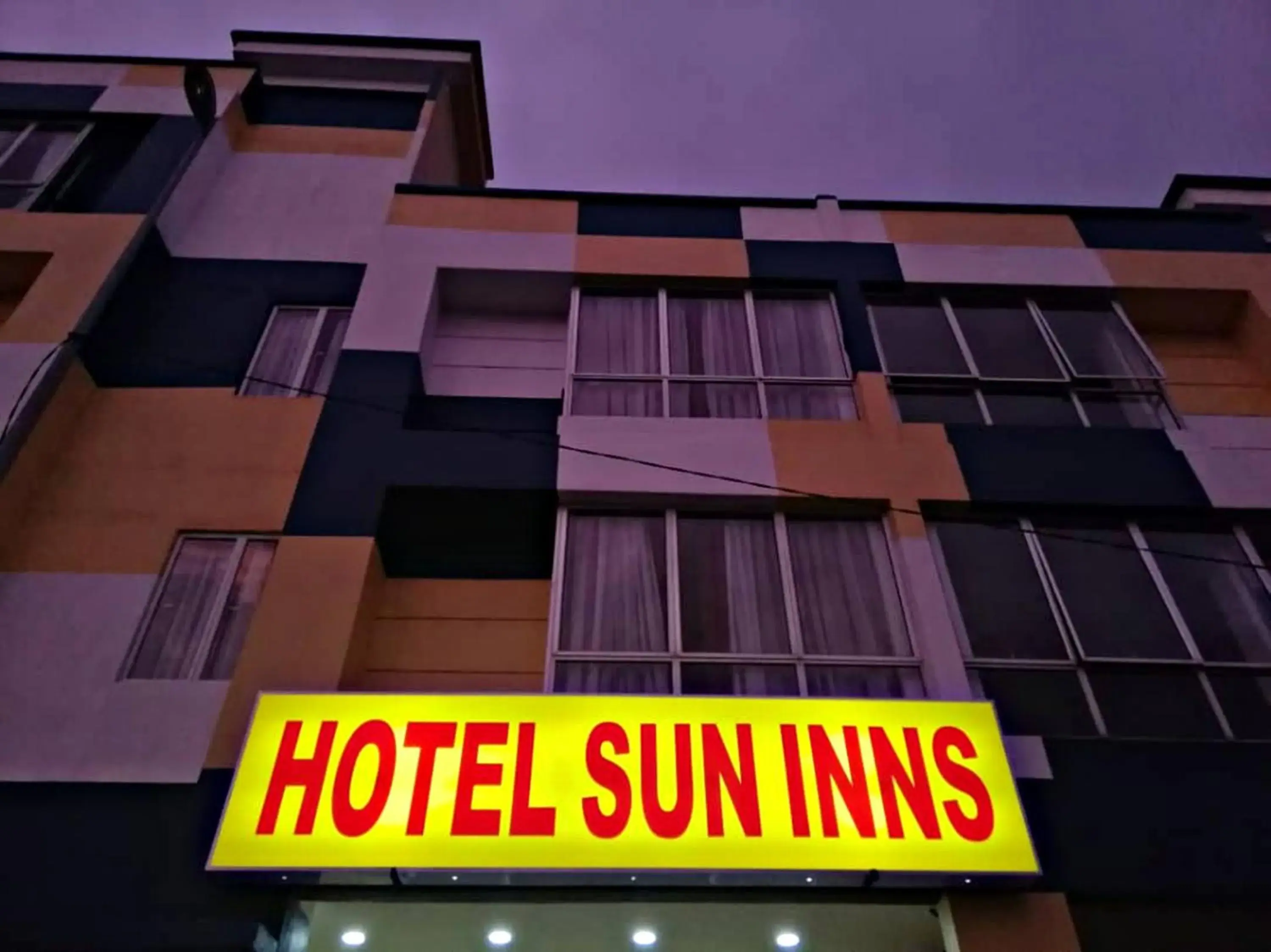 Property building in Sun Inns Hotel Meru Raya Property building in Sun Inns Hotel Meru Raya