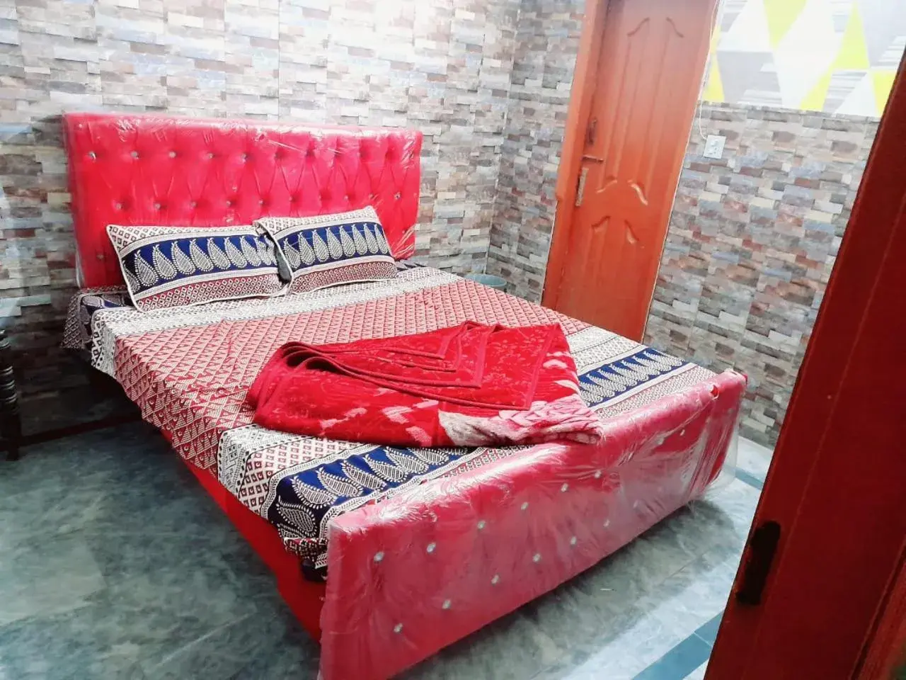 Budget Double or Twin Room in New Taj Hotel Budget Double or Twin Room in New Taj Hotel