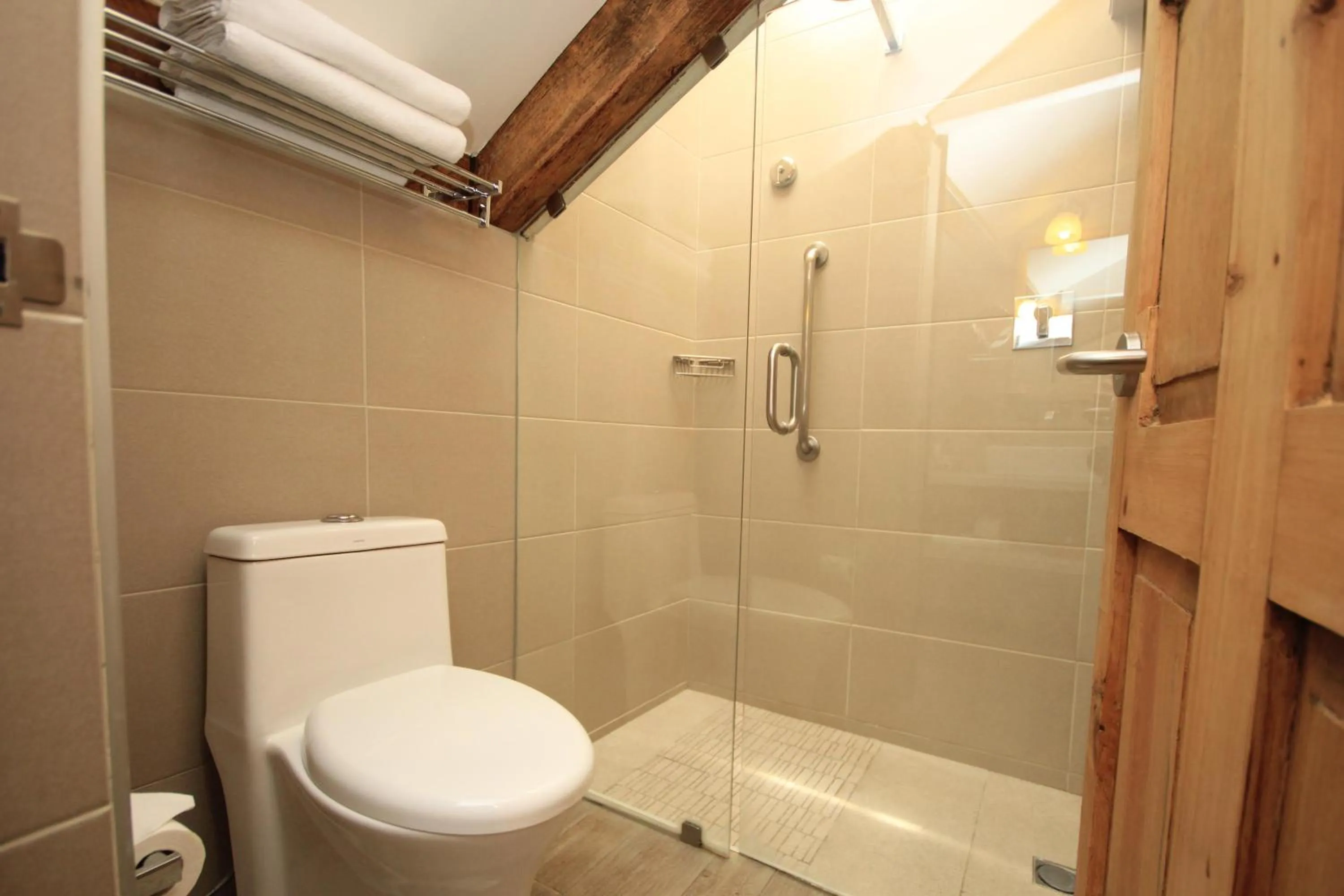 Bathroom in Hotel Ciudad Real Centro Historico