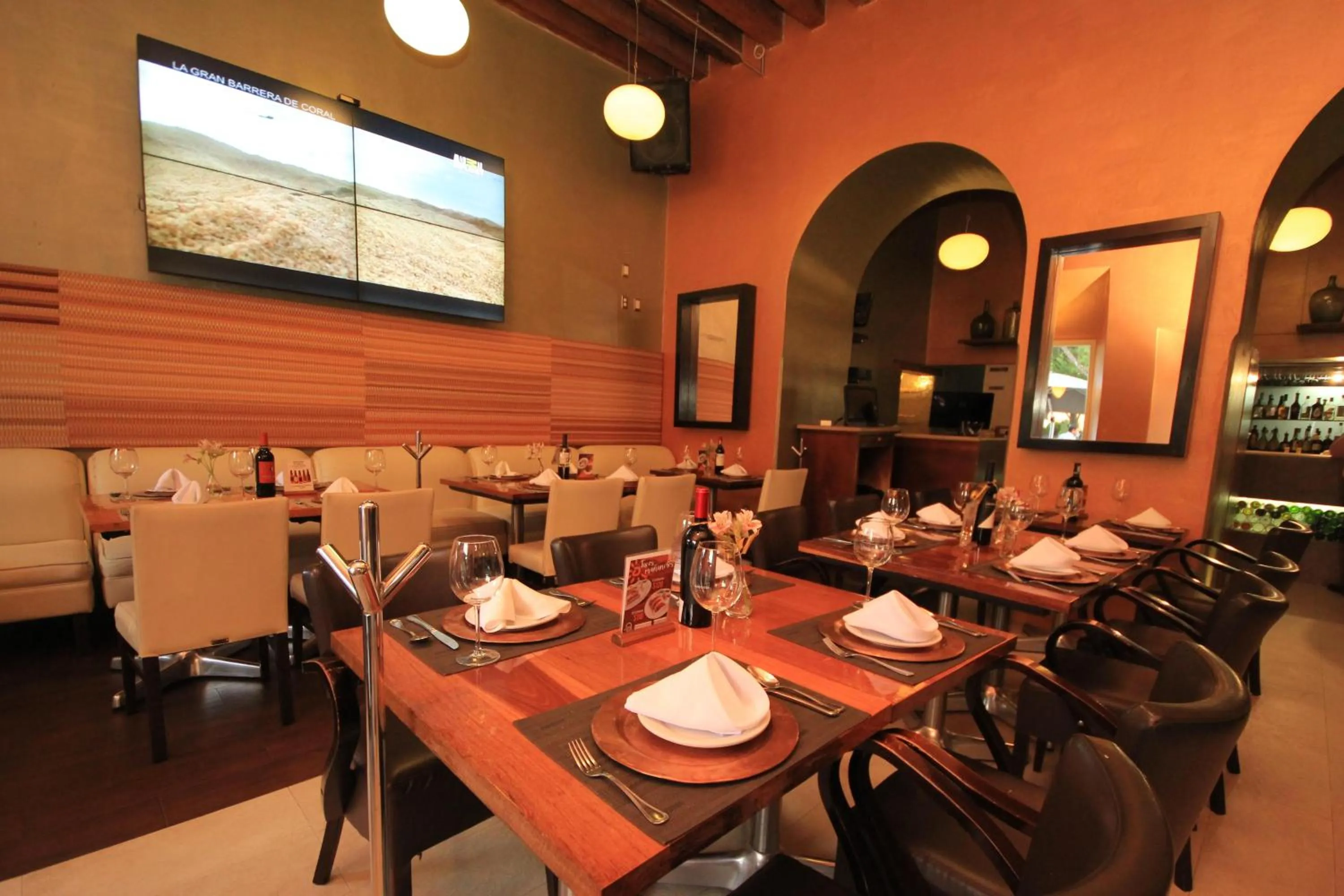 Restaurant/places to eat in Hotel Ciudad Real Centro Historico