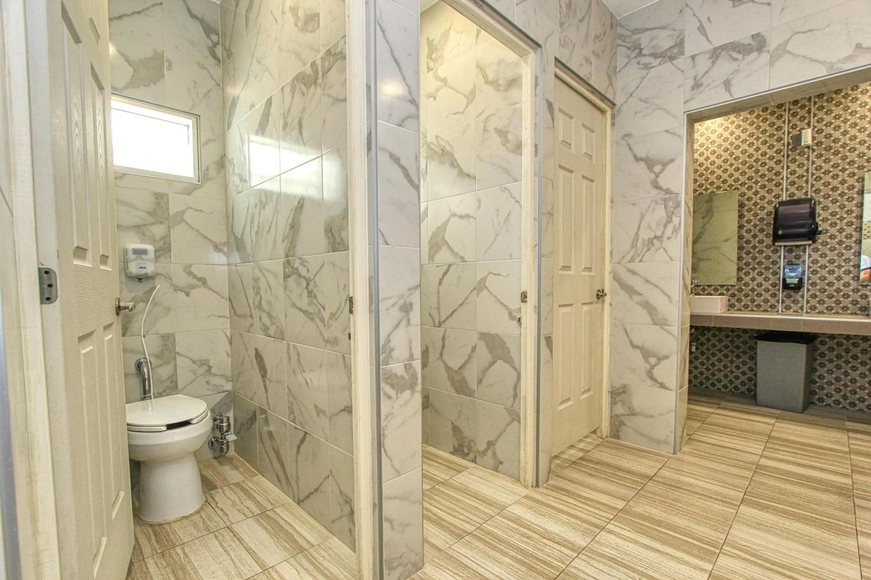 Bathroom in Hotel Ciudad Real Palenque