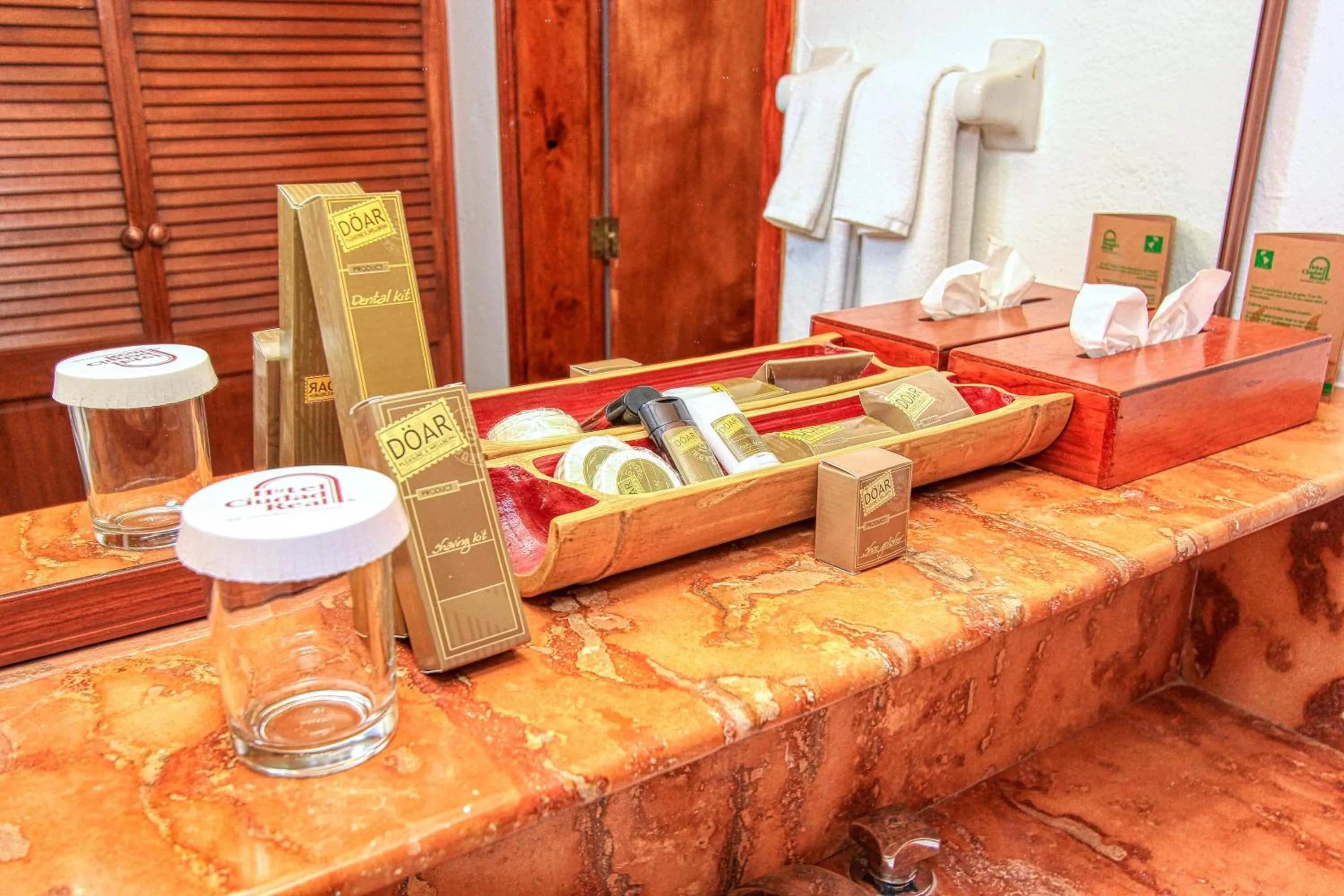 Photo of the whole room in Hotel Ciudad Real Palenque