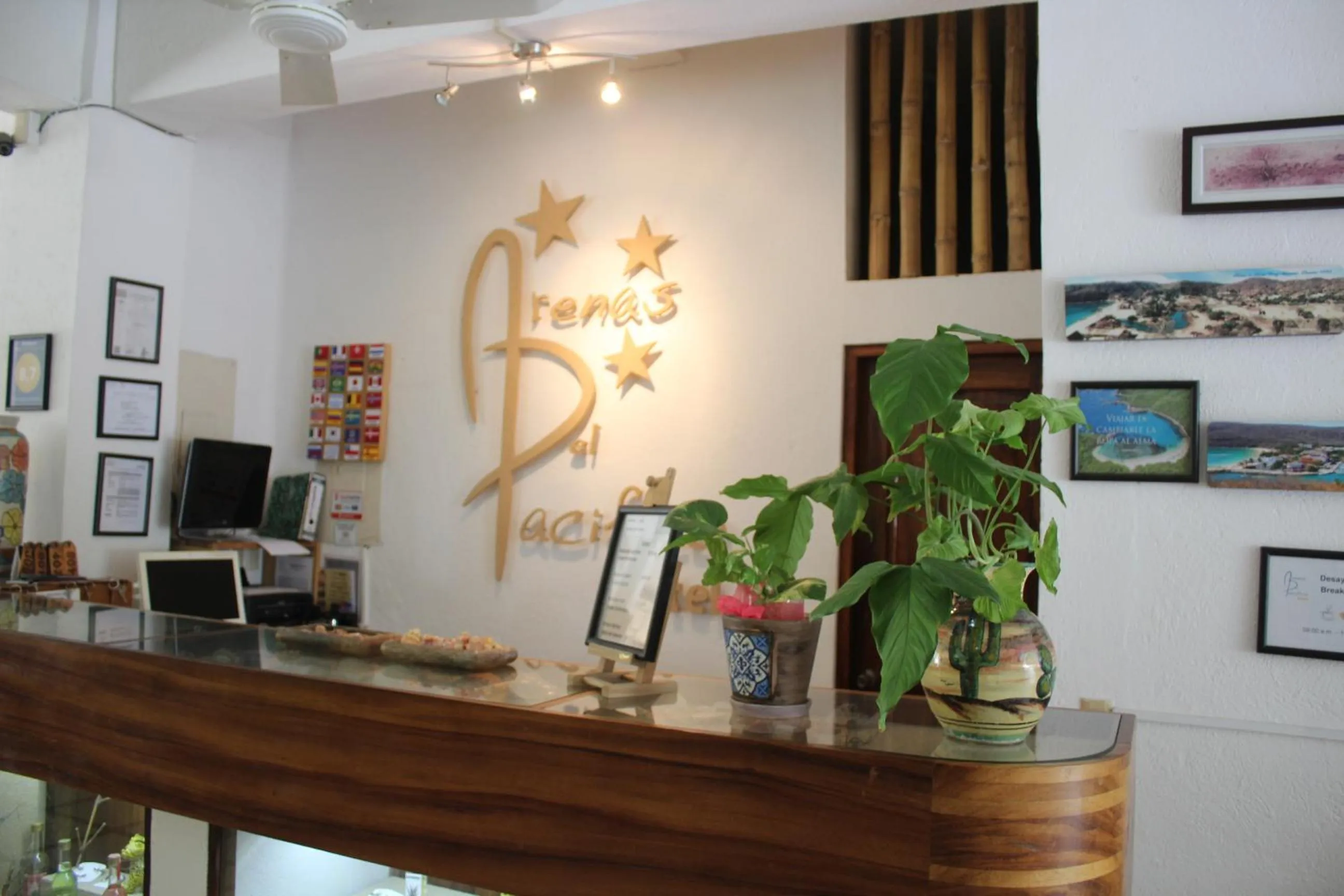 Hotel Arenas del Pacifico