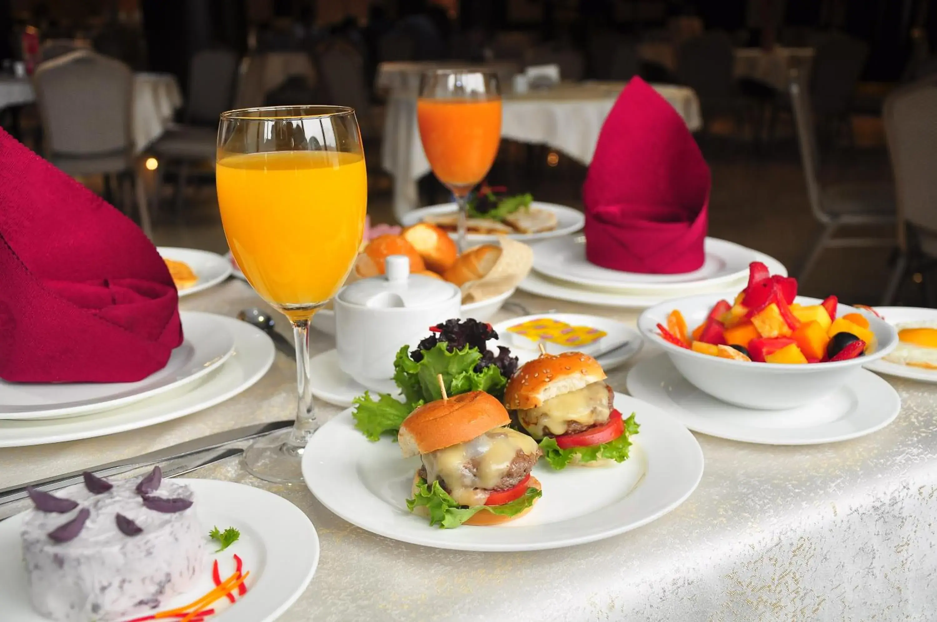 Restaurant/places to eat in Kingdom Hotel Restaurant/places to eat in Kingdom Hotel