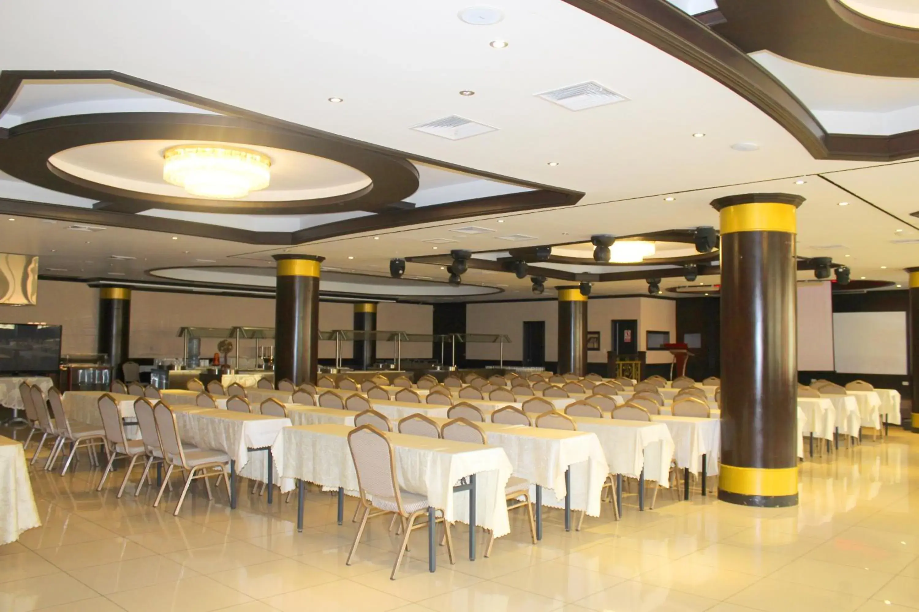 Restaurant/places to eat in Kingdom Hotel Restaurant/places to eat in Kingdom Hotel