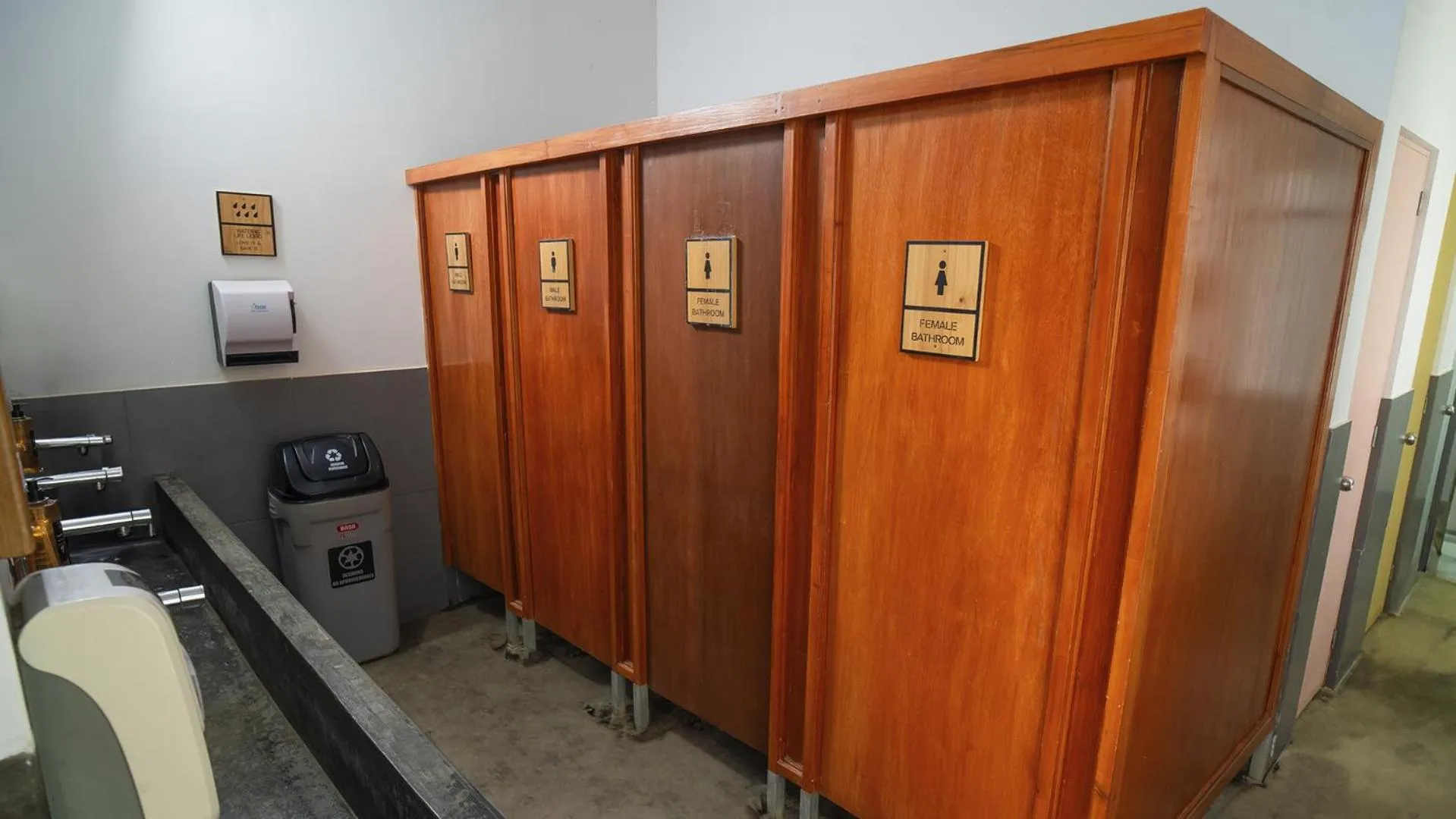 Bathroom in Selina Mancora